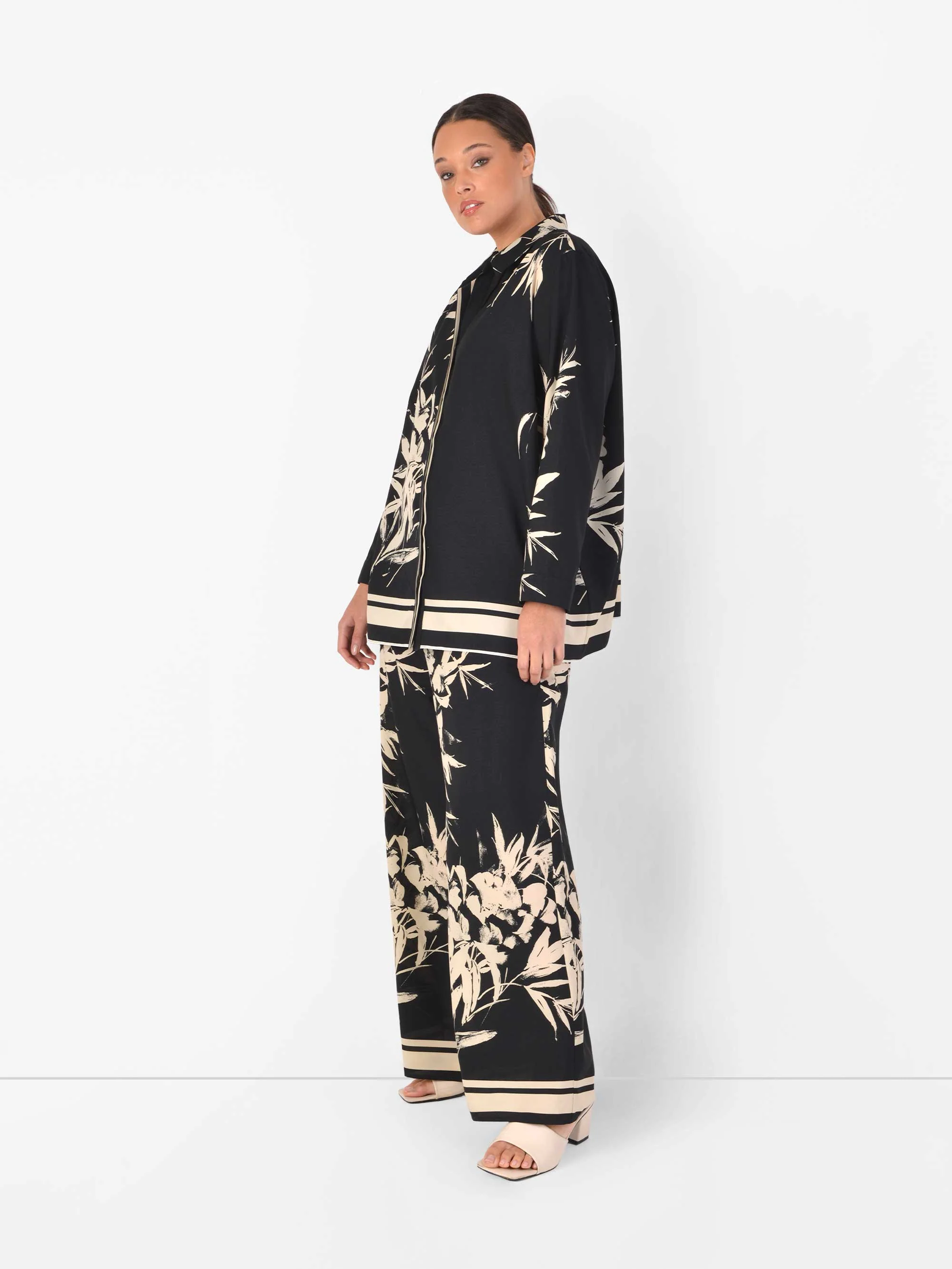 Abstract Border Print Shirt - Image 4
