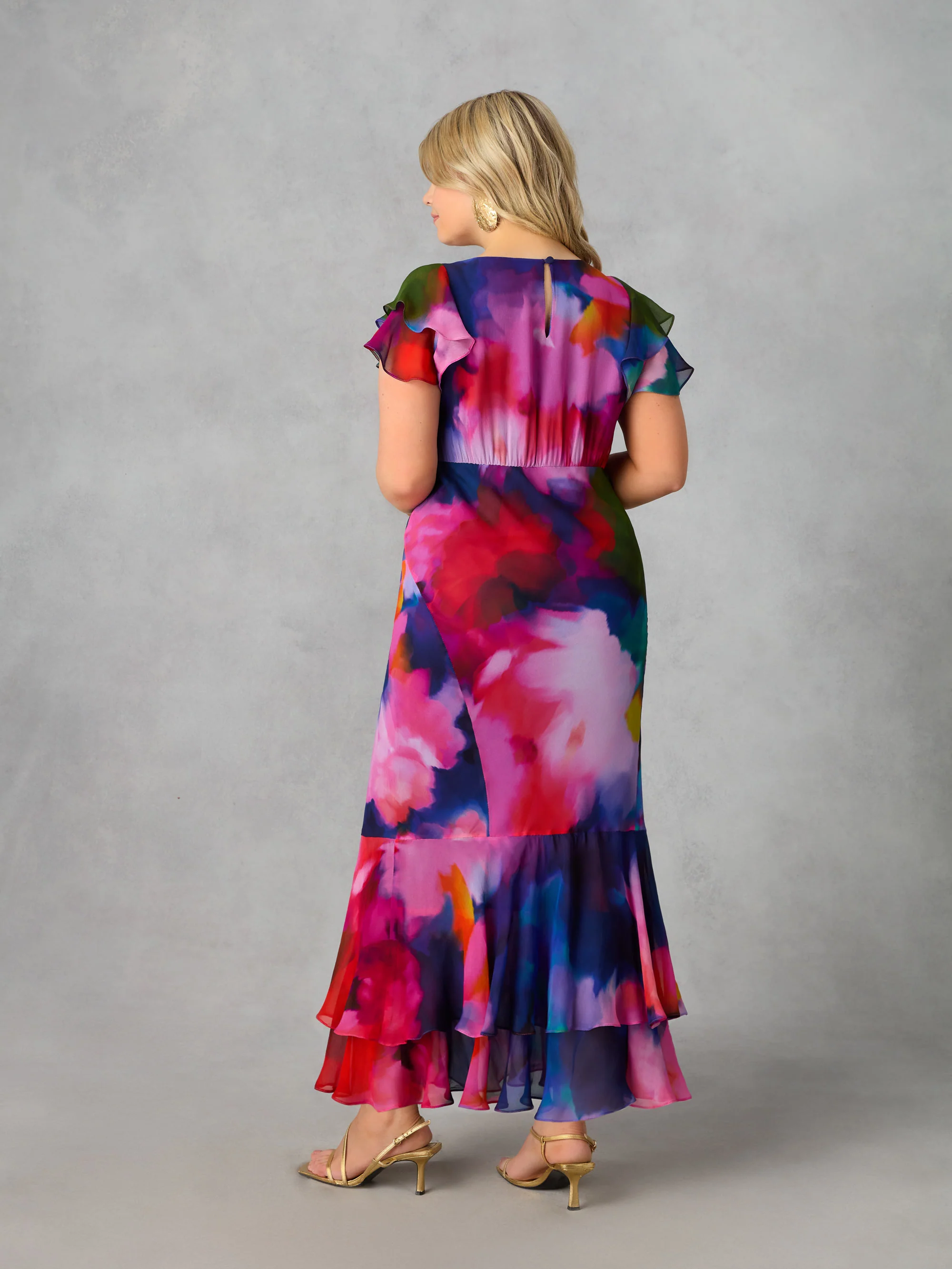 Abstract Floral Ruffle Shoulder Maxi Dress - Image 5