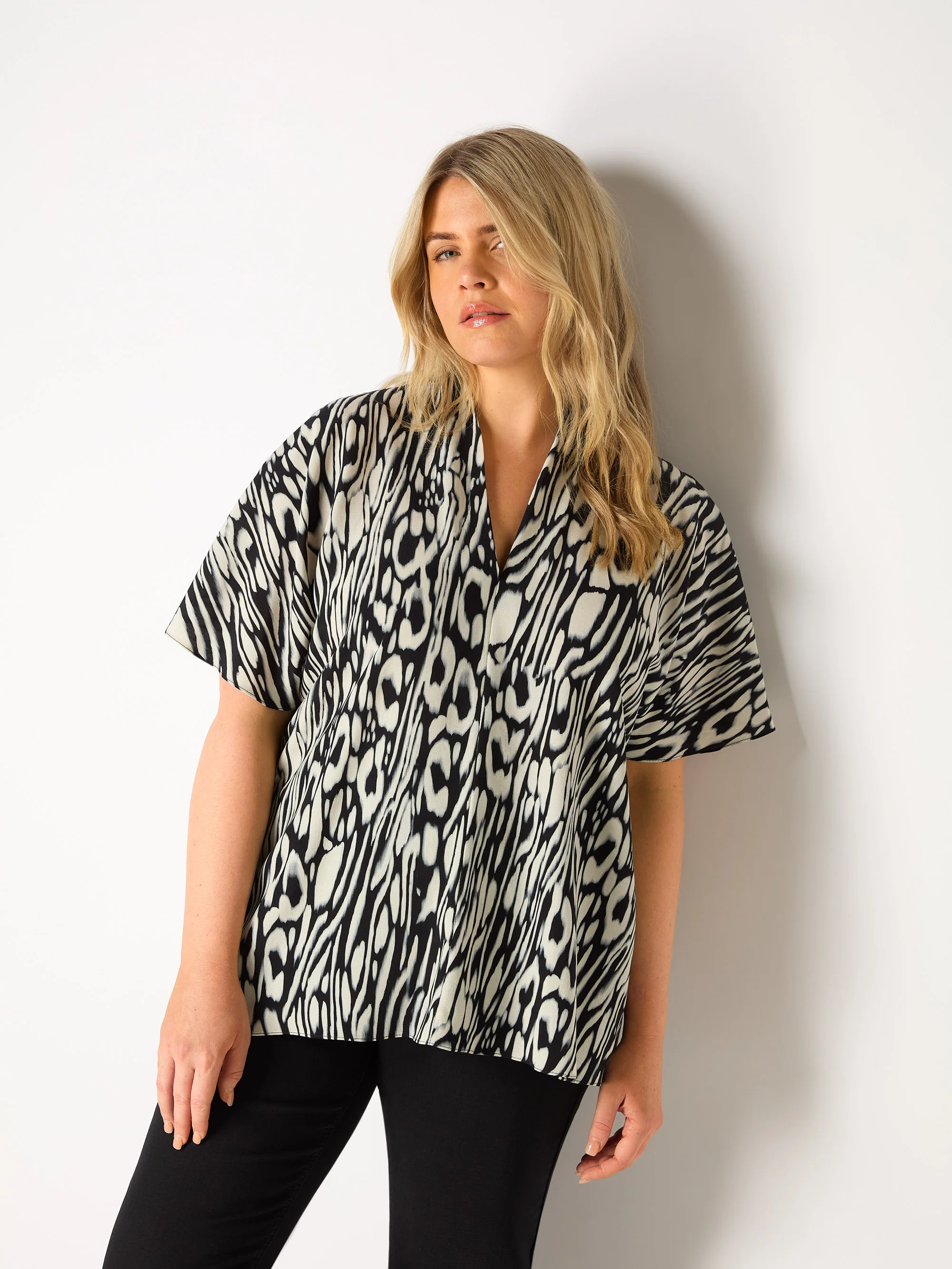 Abstract Leopard V-Neck Blouse - Image 4