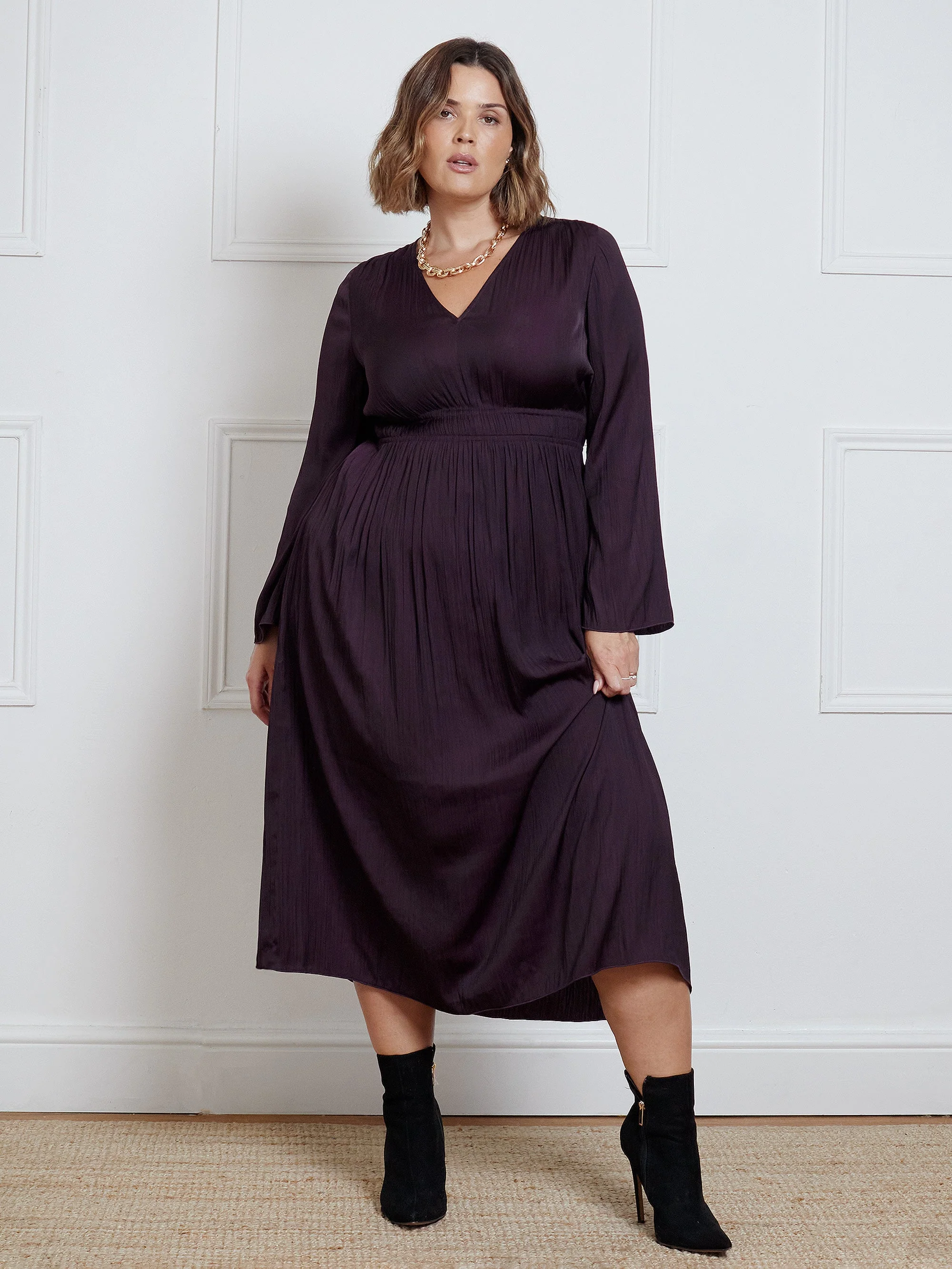 Aubergine Pleated Midi Dress - Image 4
