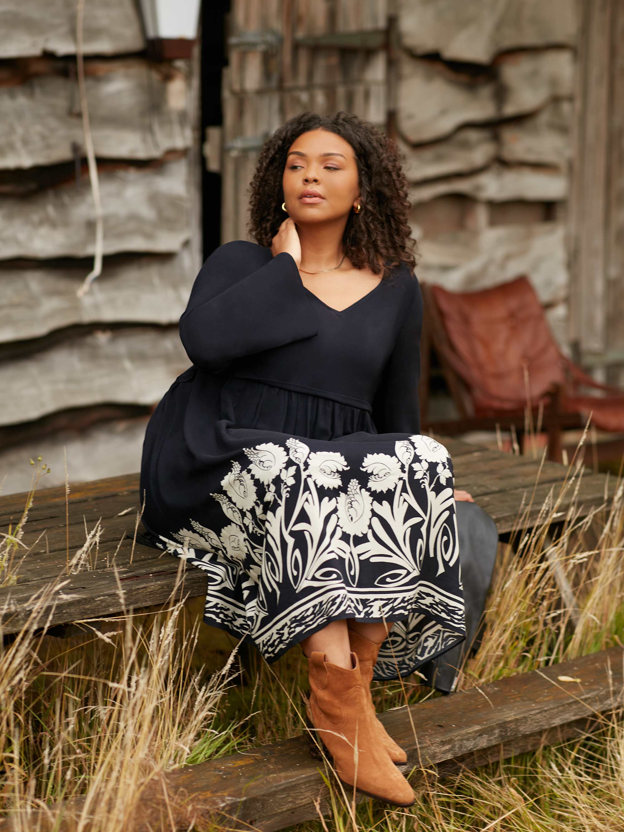 Black Border Print V-Neck Dress - Image 2