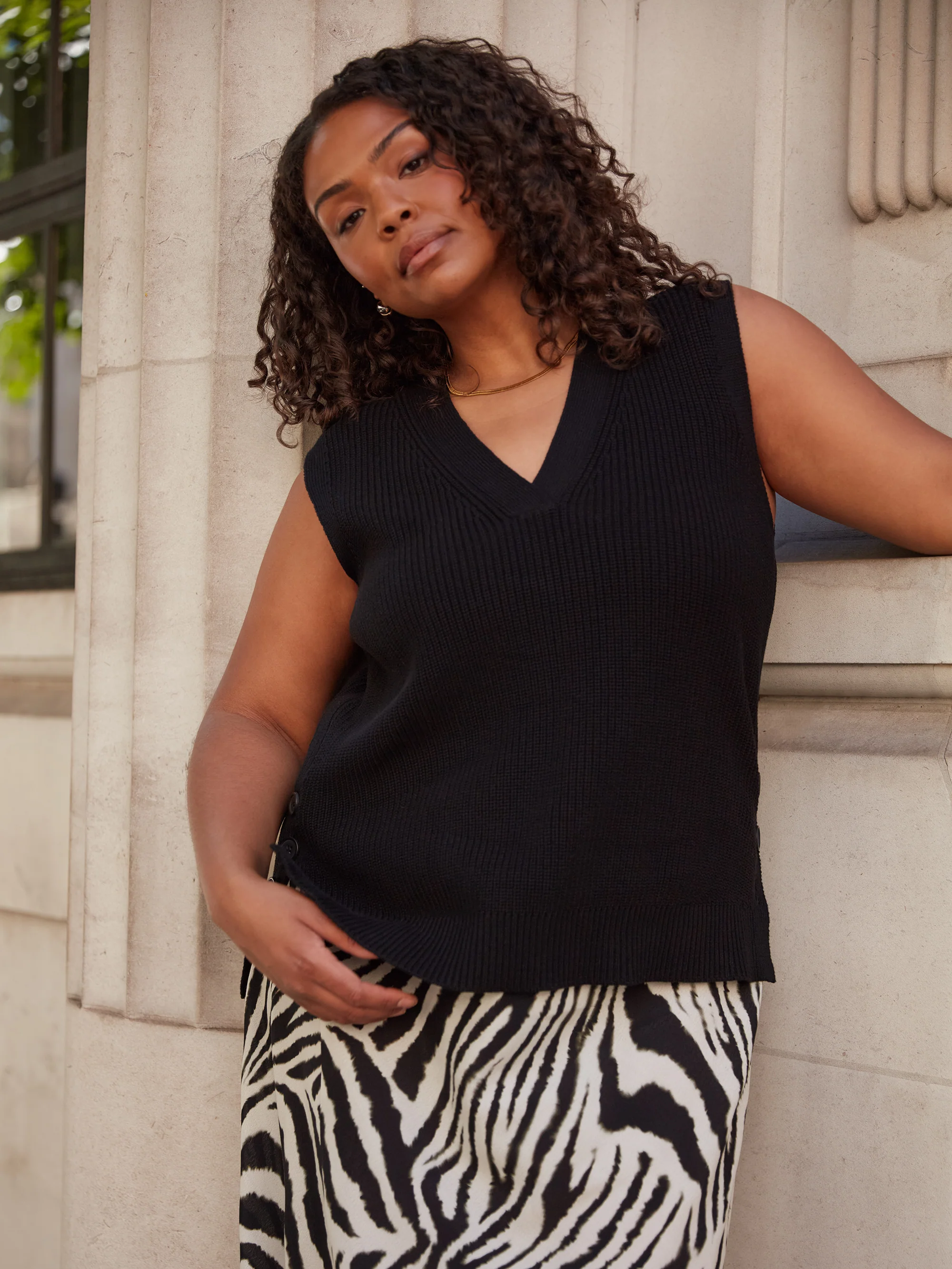 Black Button Side Knitted Vest - Image 2