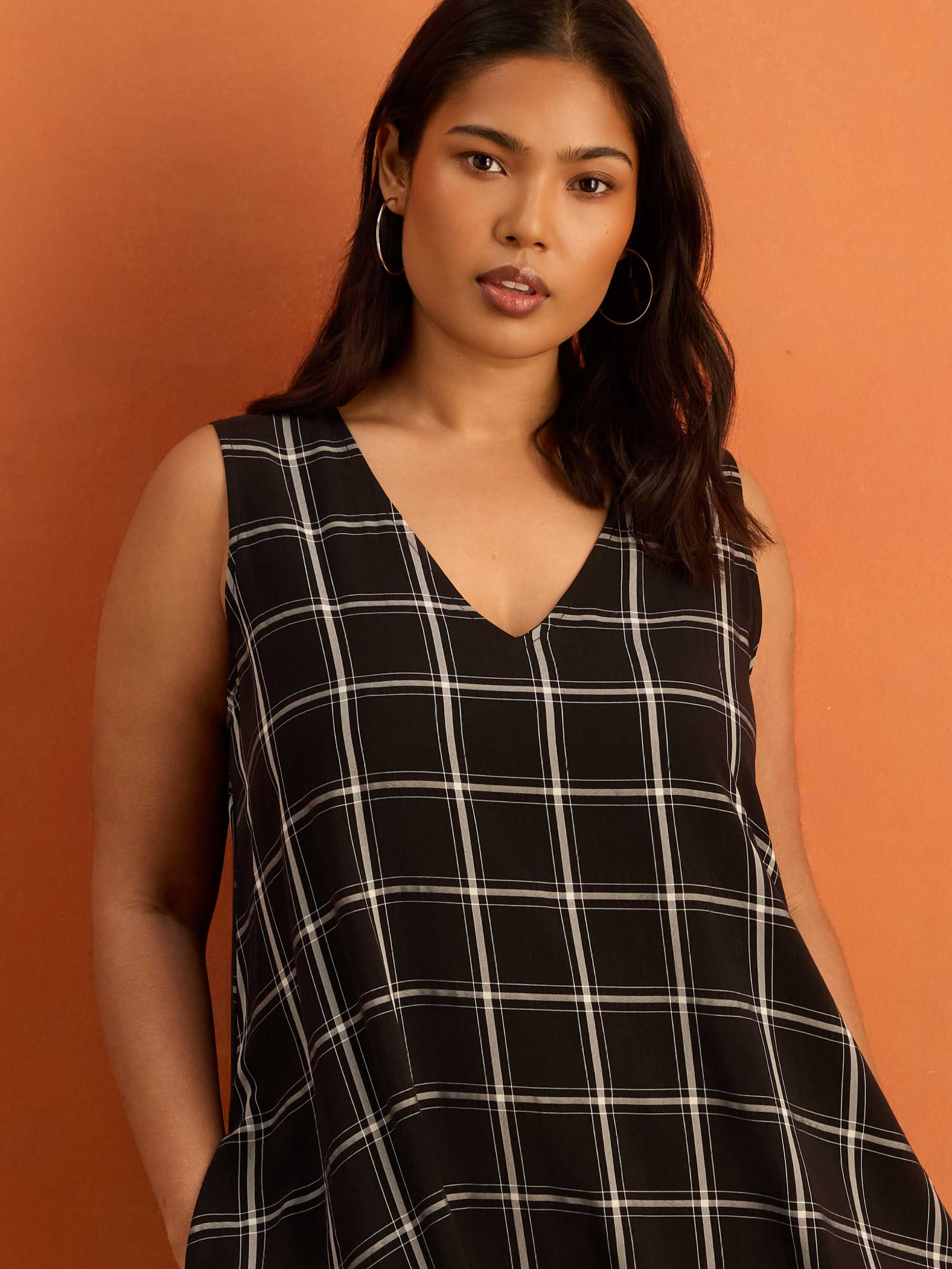 Black Check V Neck Maxi Dress - Image 2
