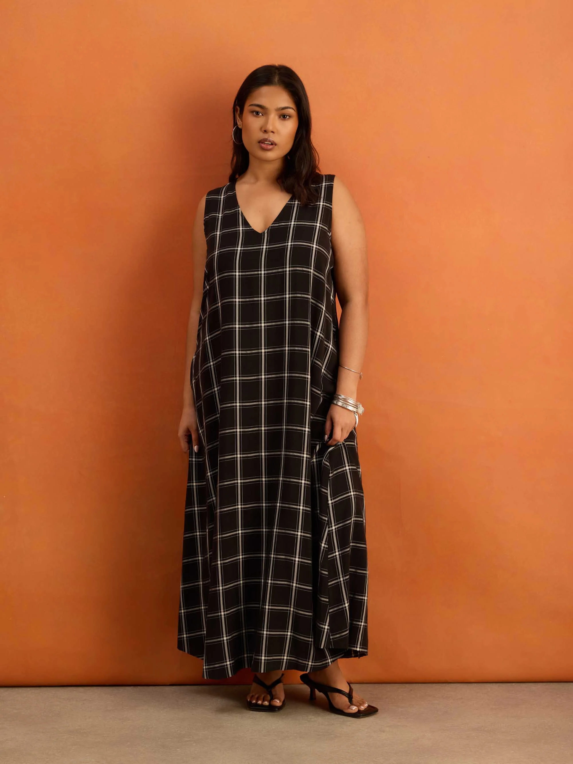 Black Check V Neck Maxi Dress - Image 3