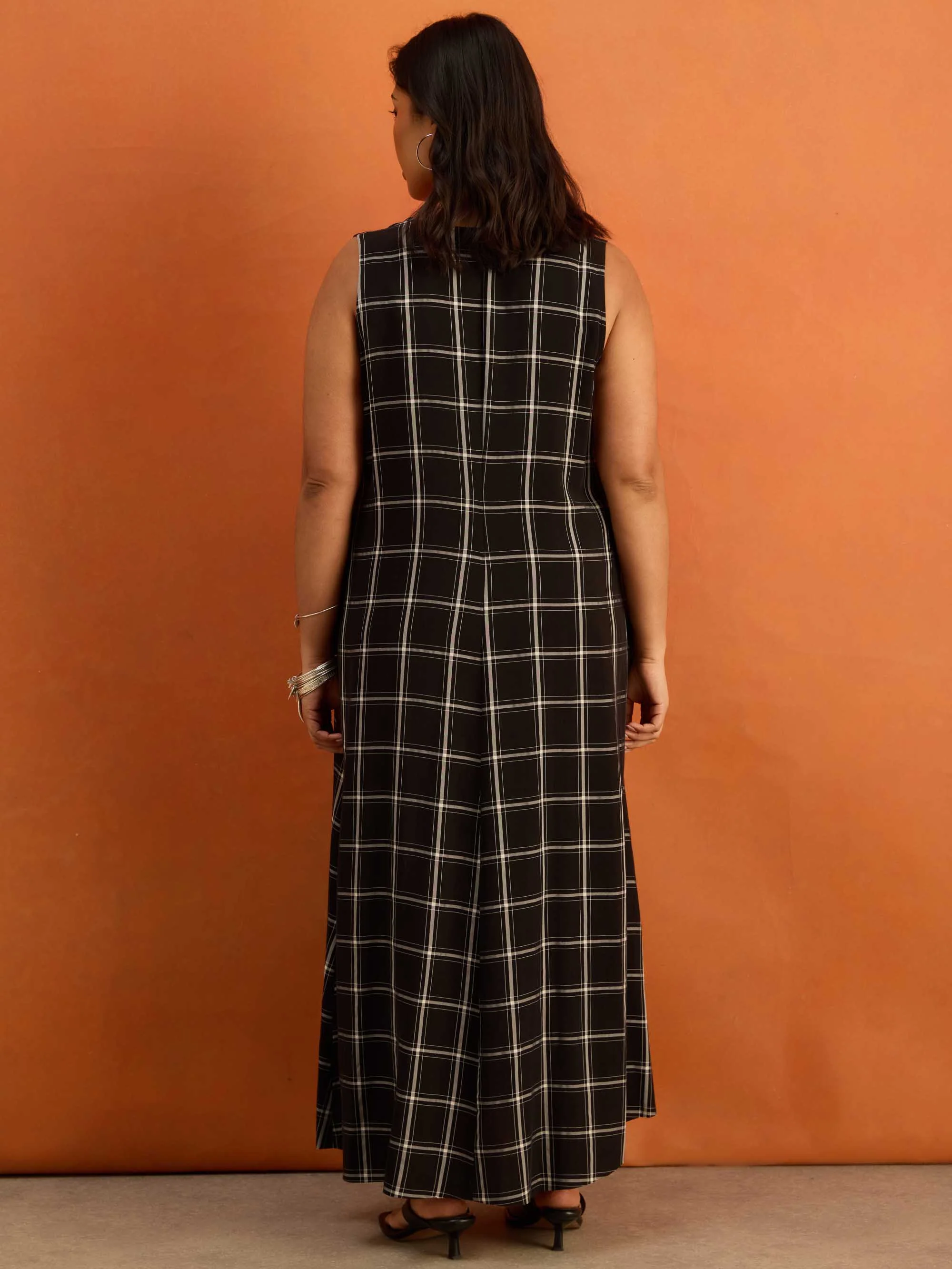 Black Check V Neck Maxi Dress - Image 4