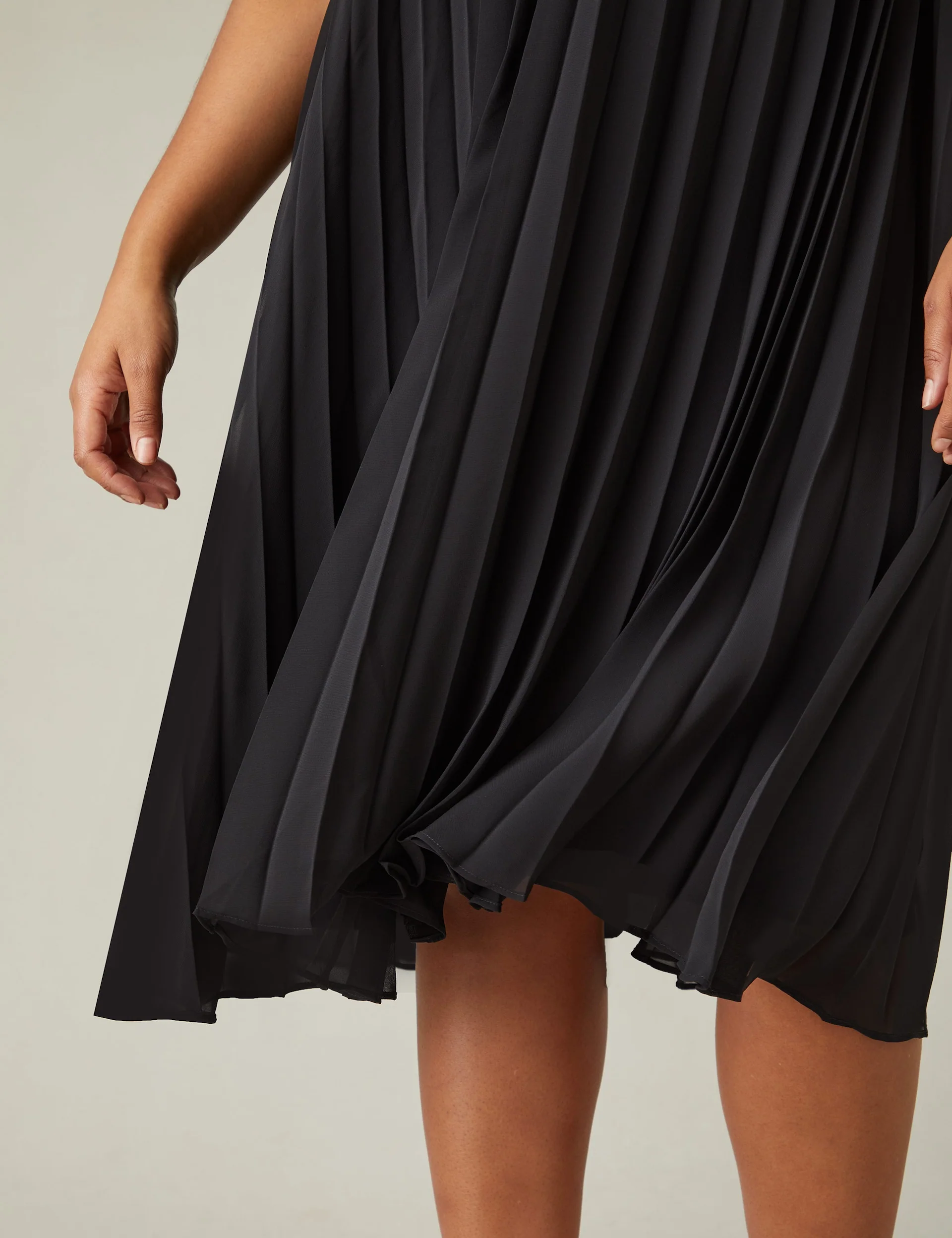 Black Chiffon Pleated Midi Dress - Image 3