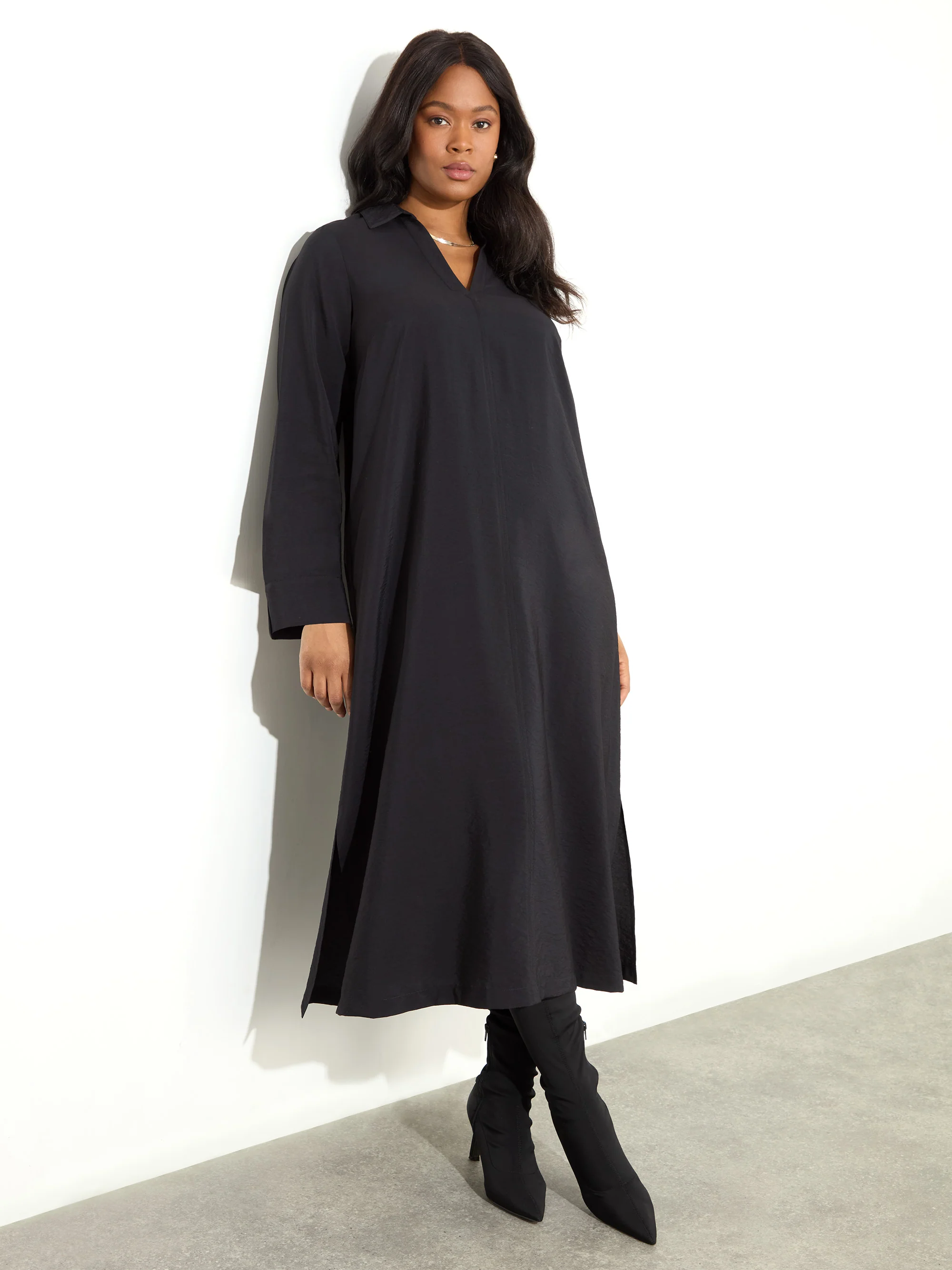 Black Collared Midaxi Dress With Notch Sleeves - Image 3
