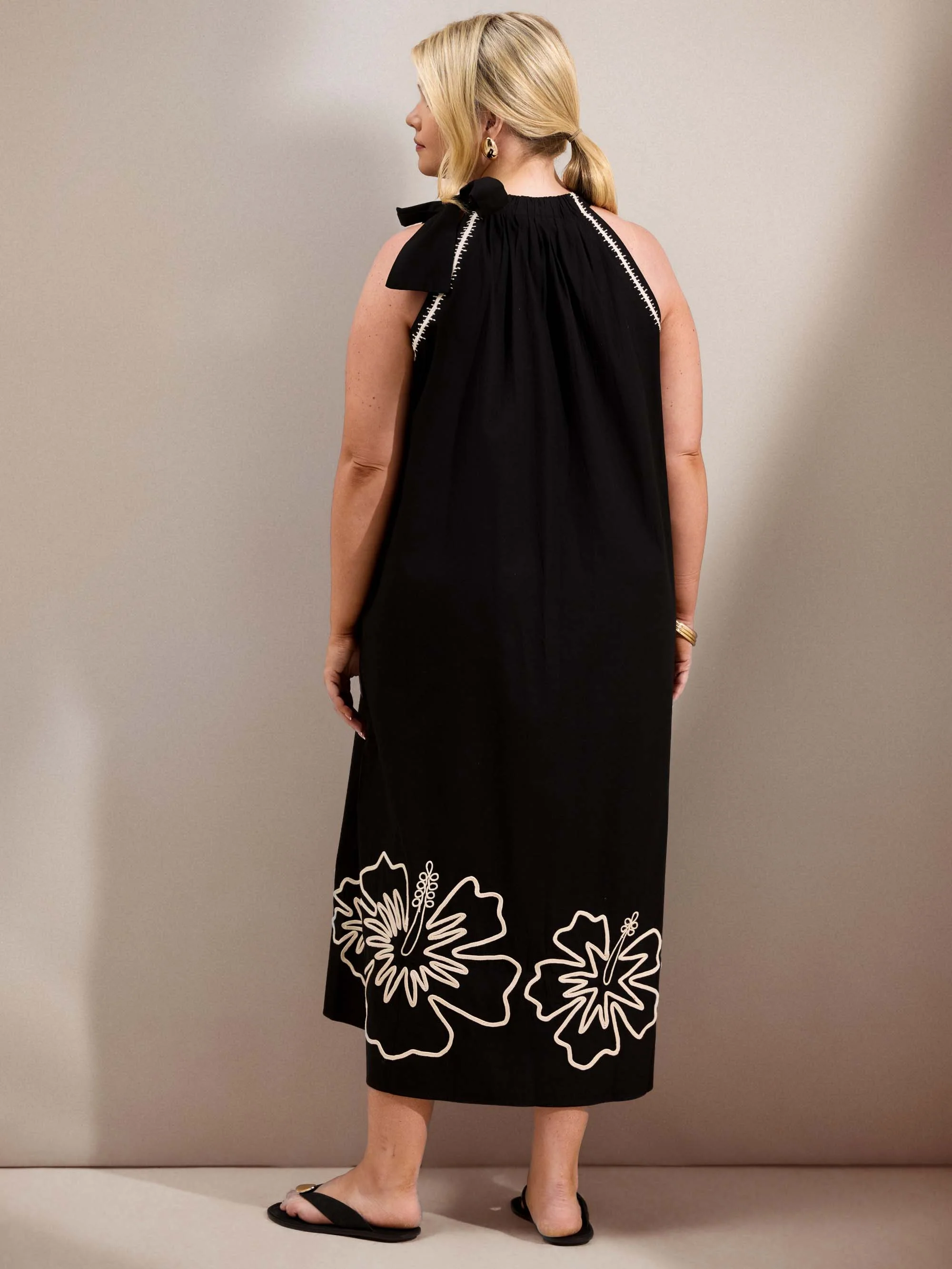 Black Contrast Embroidery Cotton Maxi Dress - Image 4