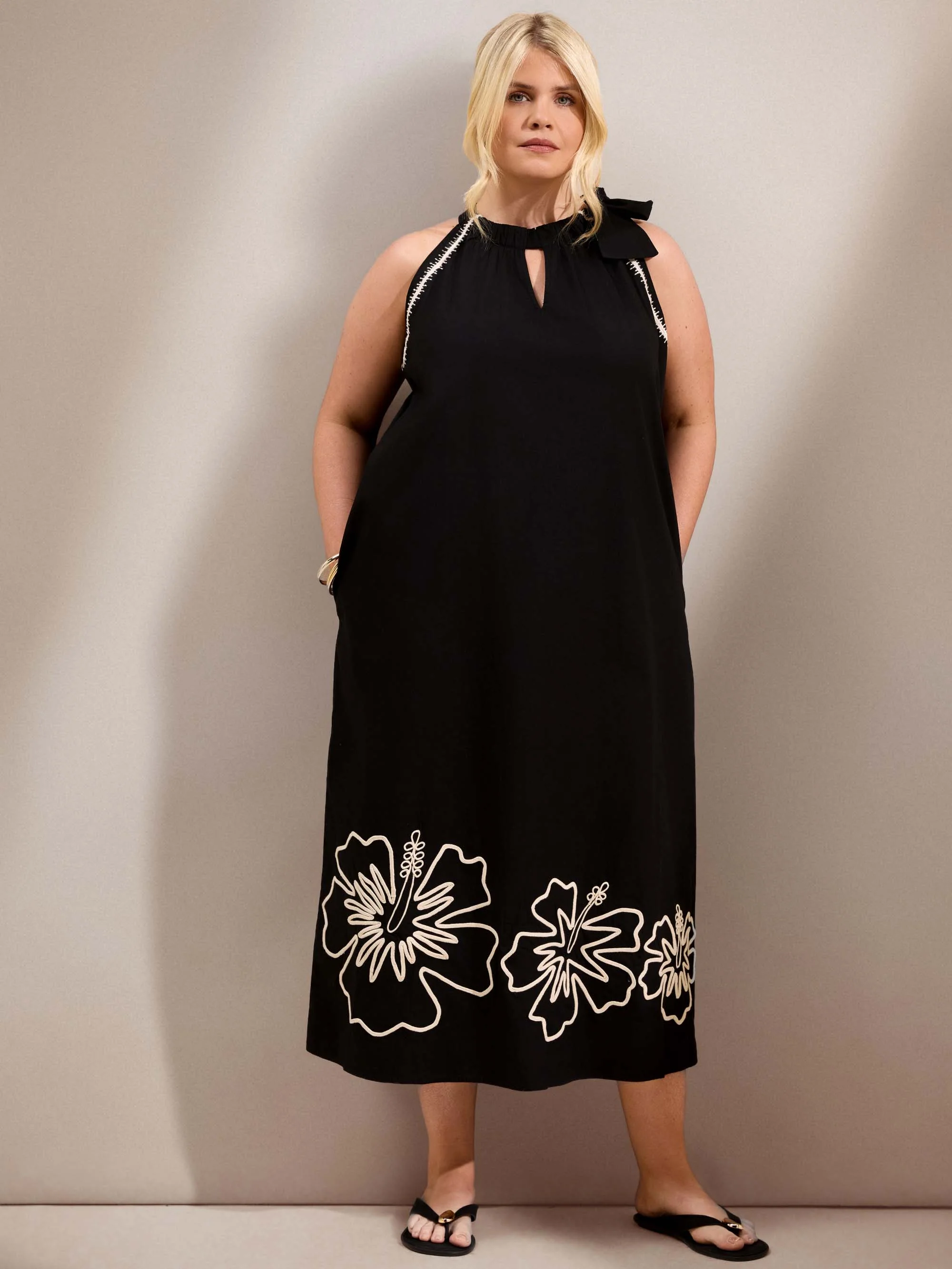 Black Contrast Embroidery Cotton Maxi Dress - Image 5