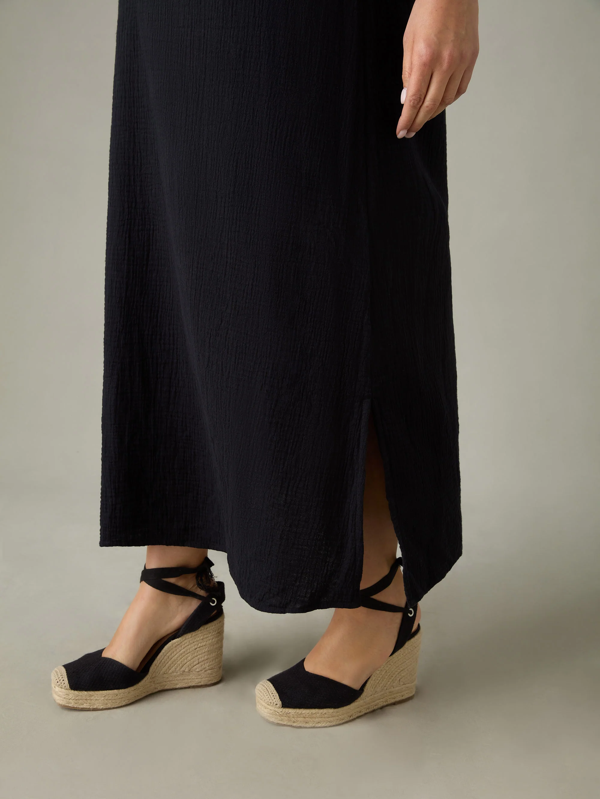 Black Cotton Crinkle Ring Detail Dress - Image 4