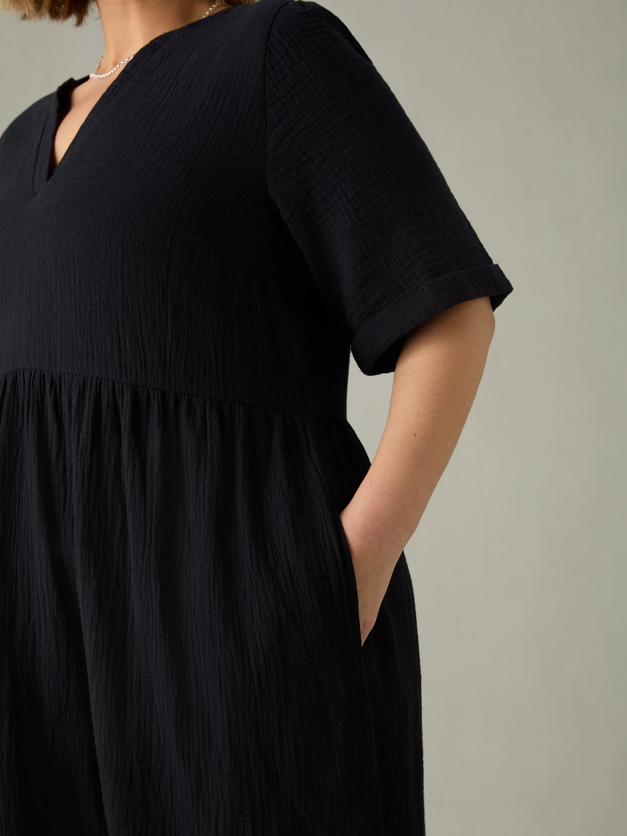 Black Cotton Crinkle Tiered Dress - Image 3
