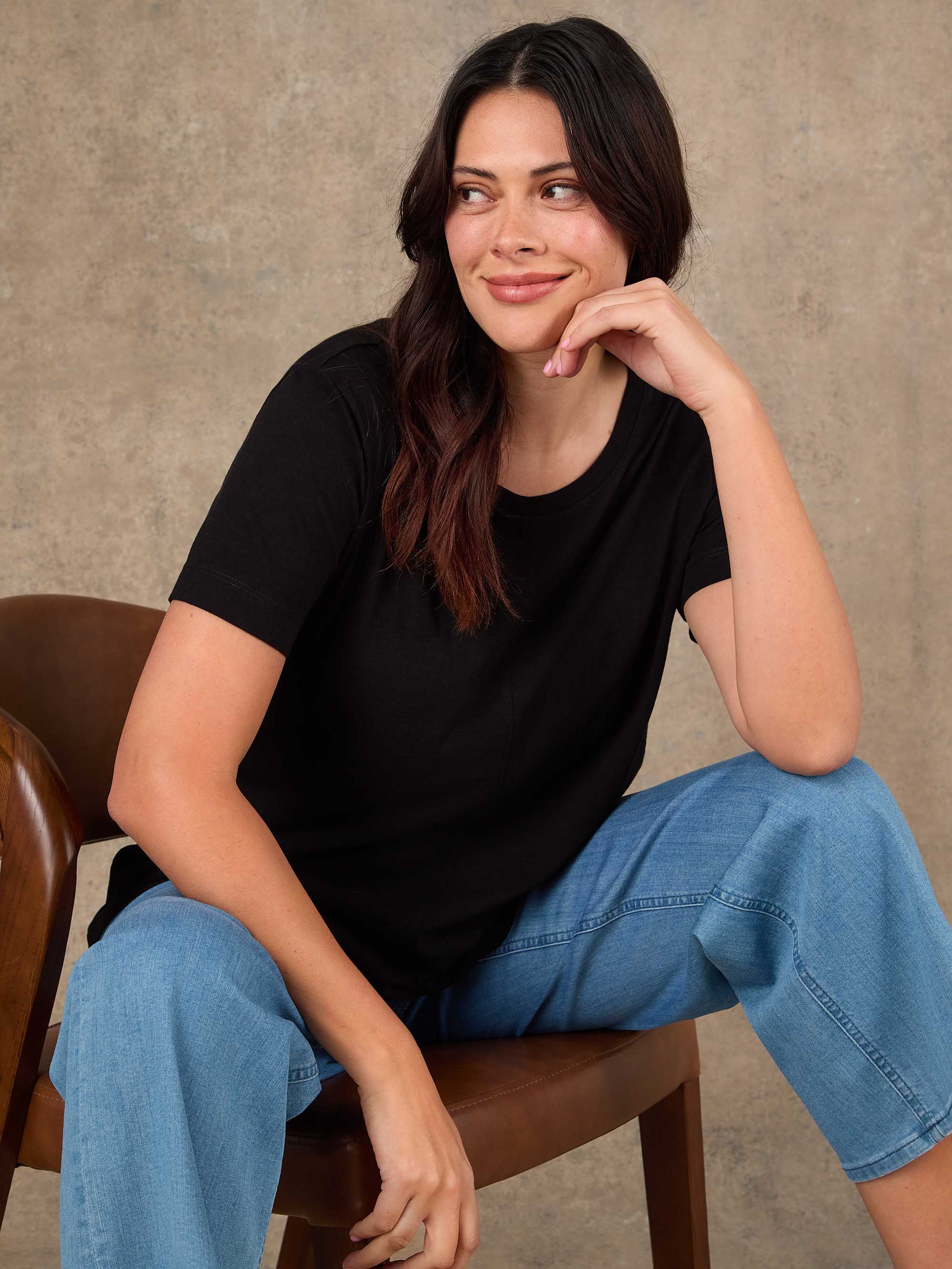 Black Cotton Slub Round Neck Seam Detail T-Shirt - Image 3