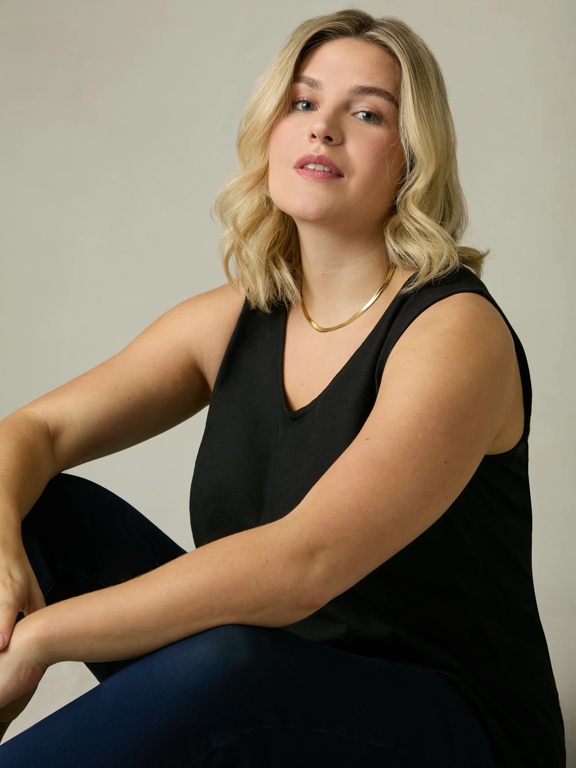 Black Cotton Slub V-Neck Vest - Image 3
