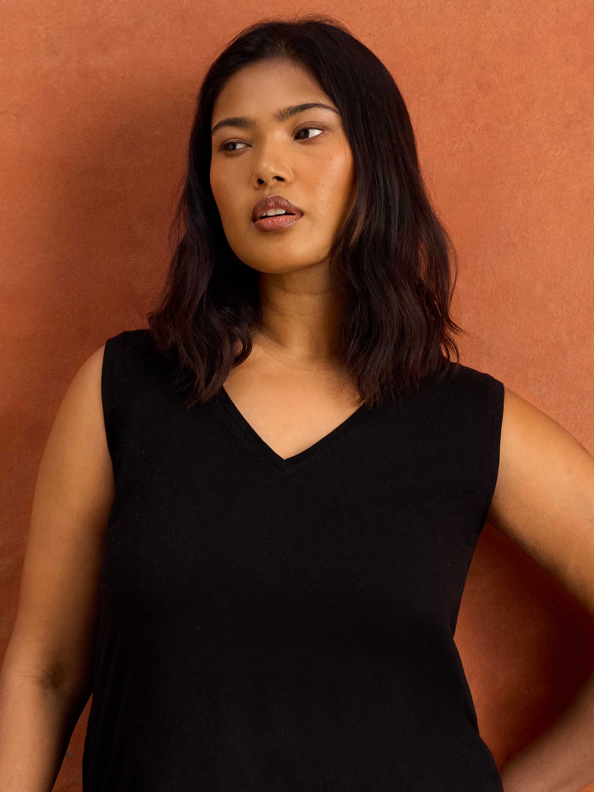 Black Cotton Slub V Neck Vest - Image 5