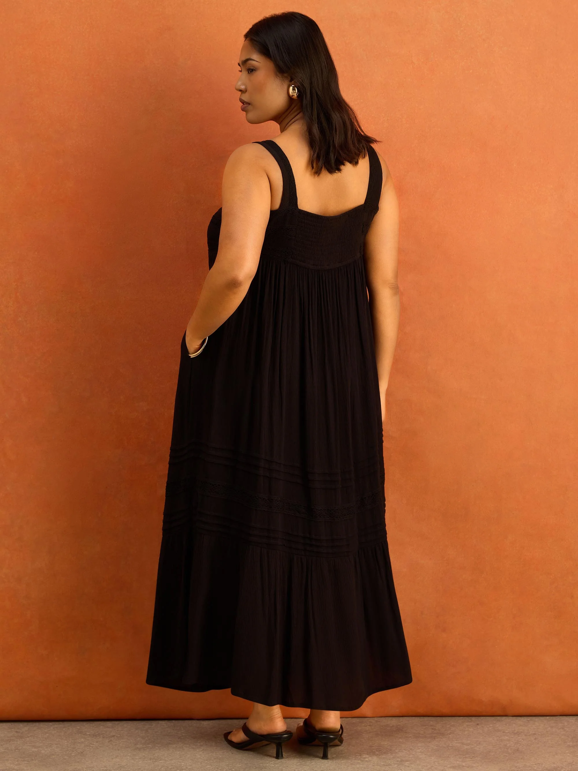 Black Crinkle Pintuck Lace Trim Midaxi Dress - Image 3