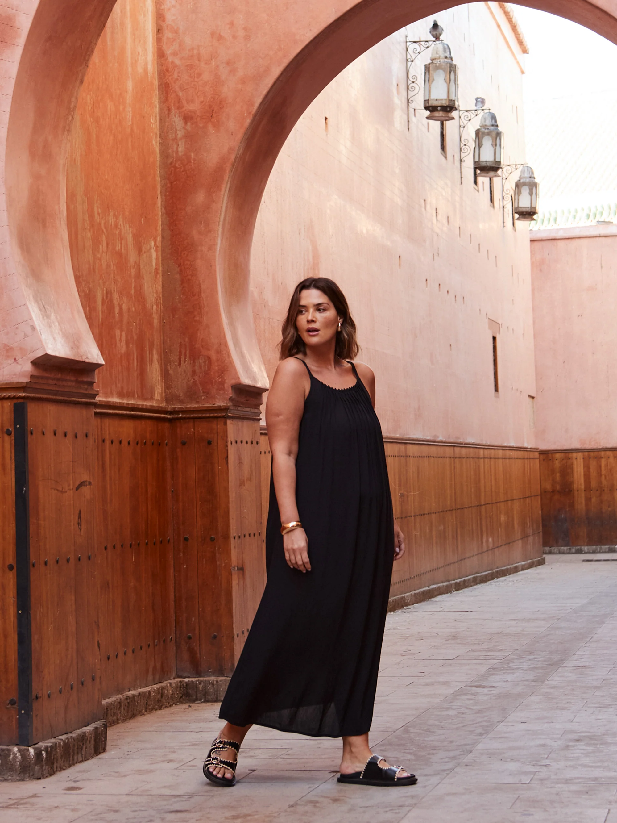 Black Crinkle Strappy Dress - Image 2