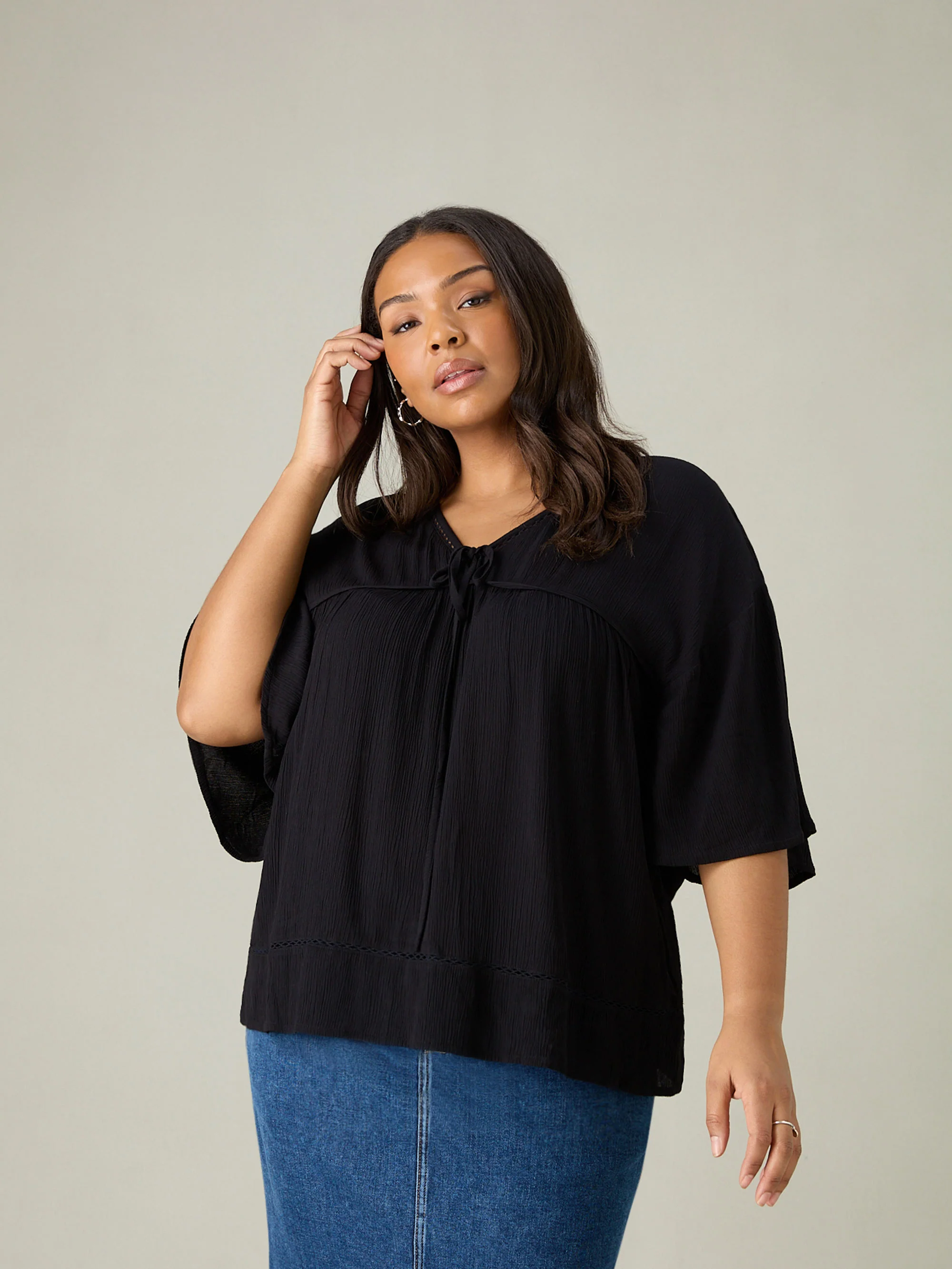 Black Crinkle Tie Front Top - Image 2