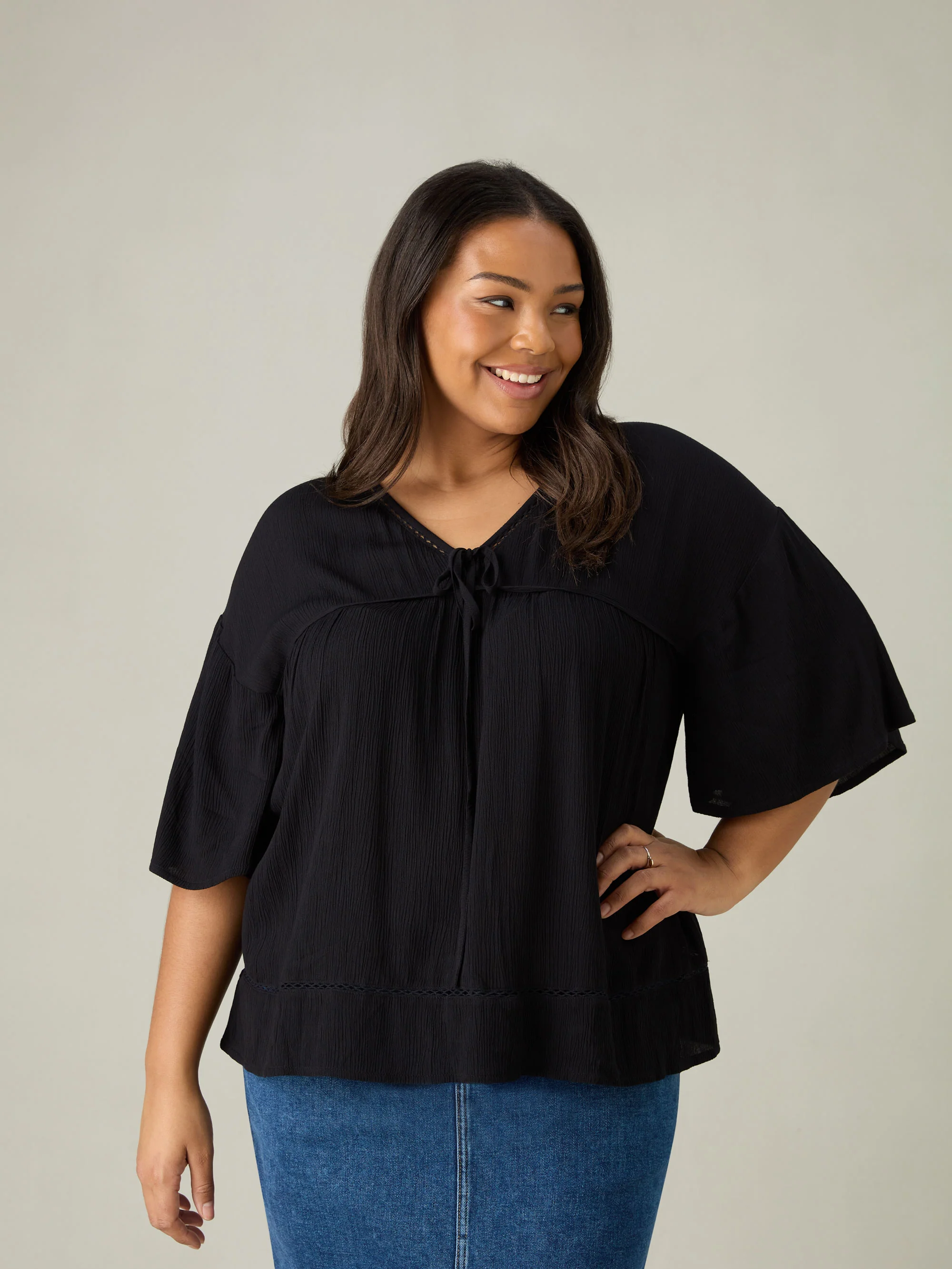 Black Crinkle Tie Front Top - Image 3
