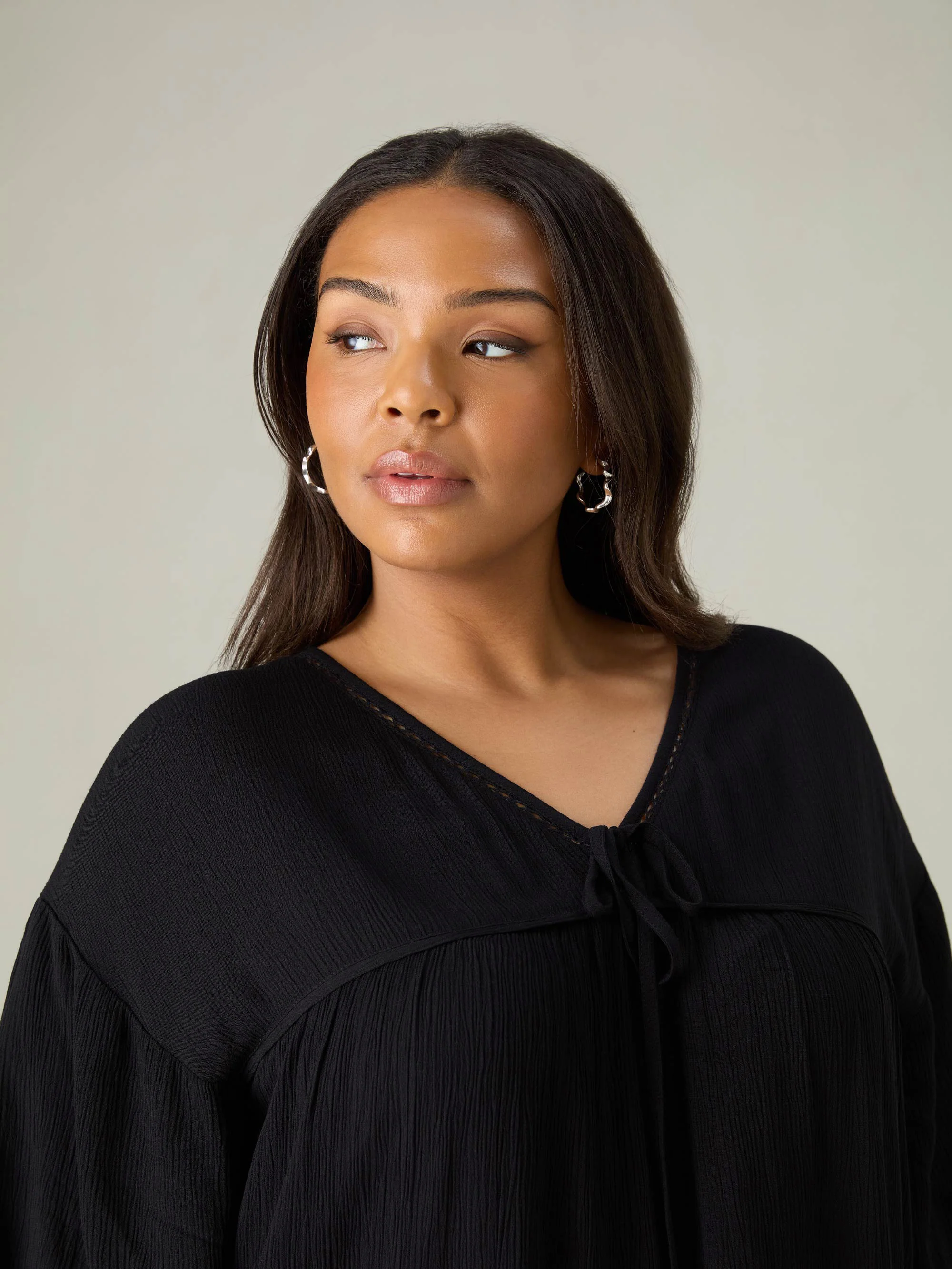 Black Crinkle Tie Front Top - Image 4