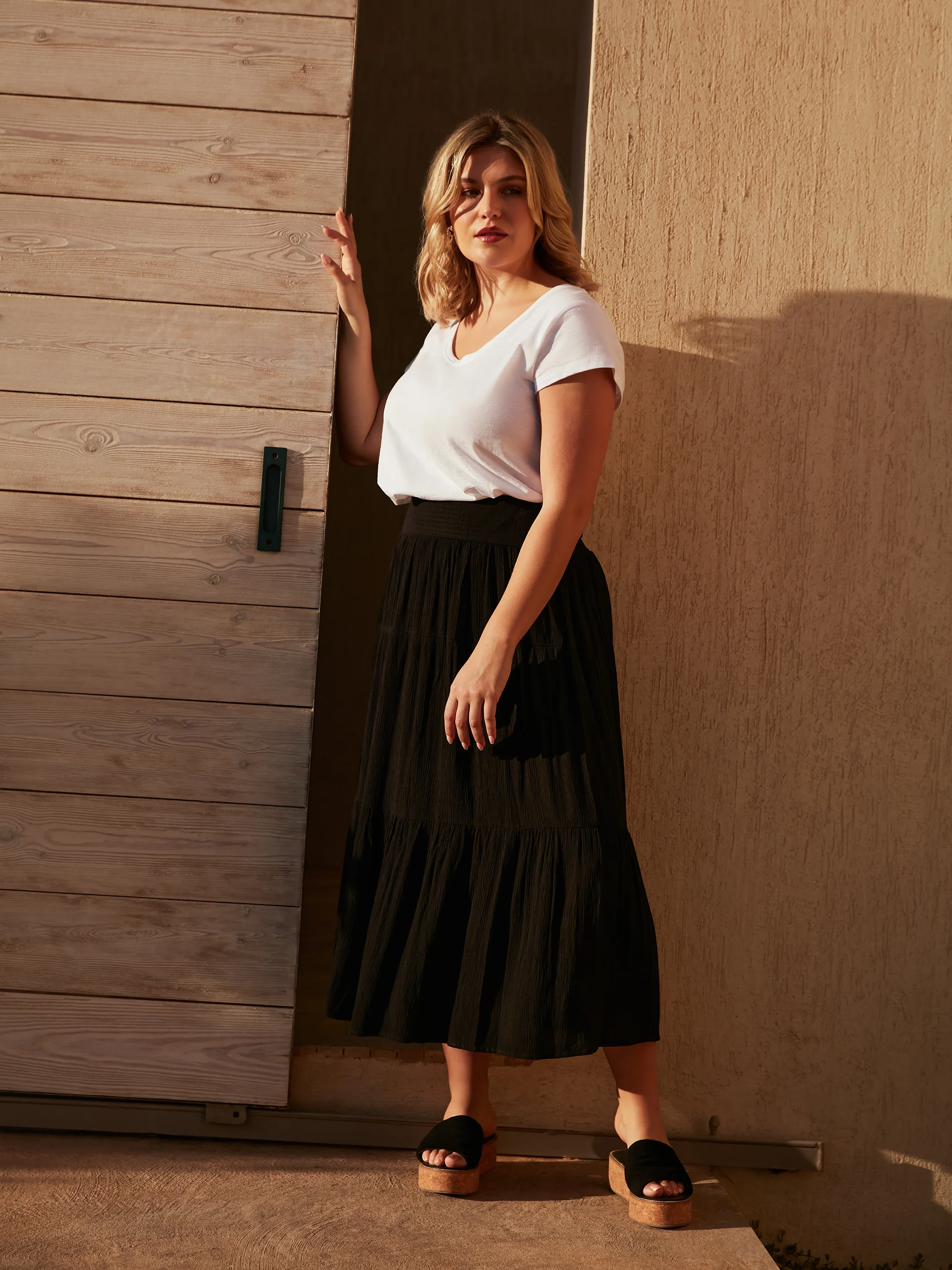 Black Crinkle Tiered Skirt - Image 2