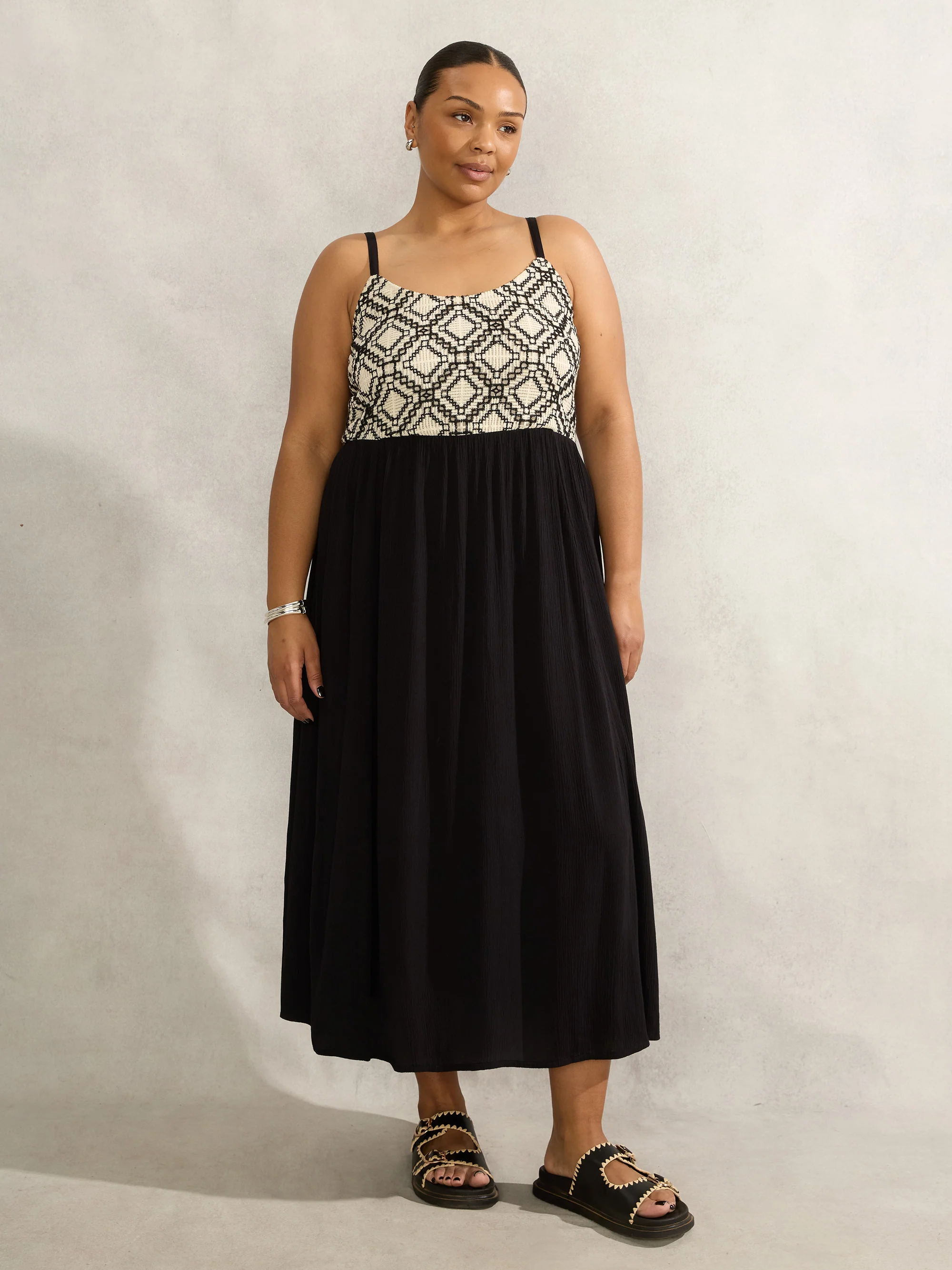 Black Crinkled Crochet Dress - Image 5