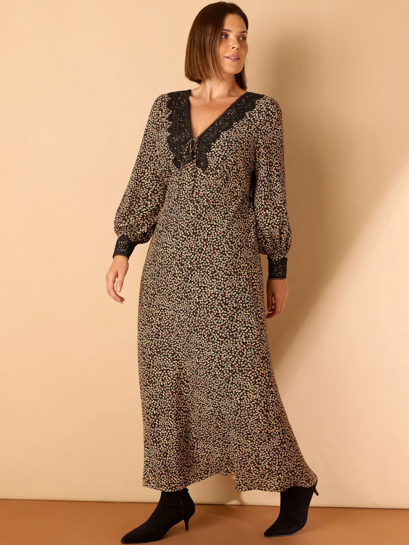 Black Ditsy Floral Scalloped Lace Midaxi Dress - Image 5