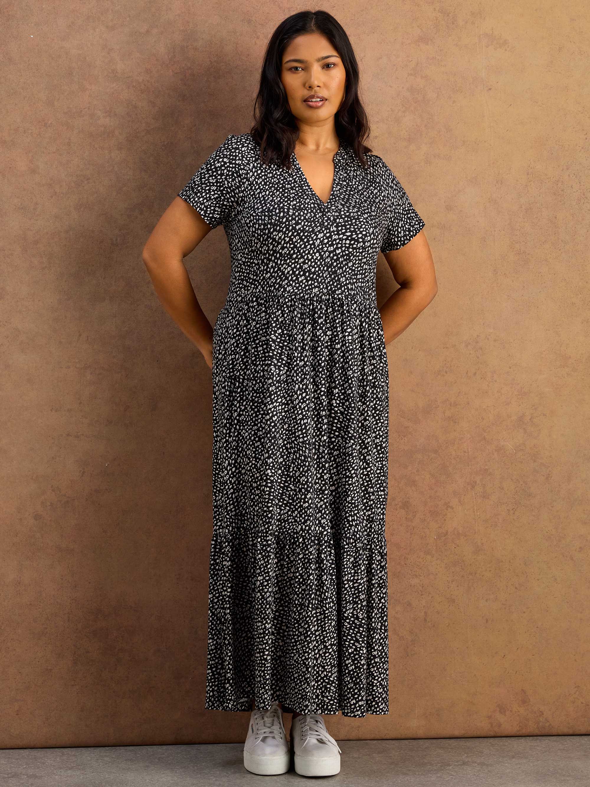 Black Ditsy Print Nehru Collar Tiered Maxi Dress - Image 3