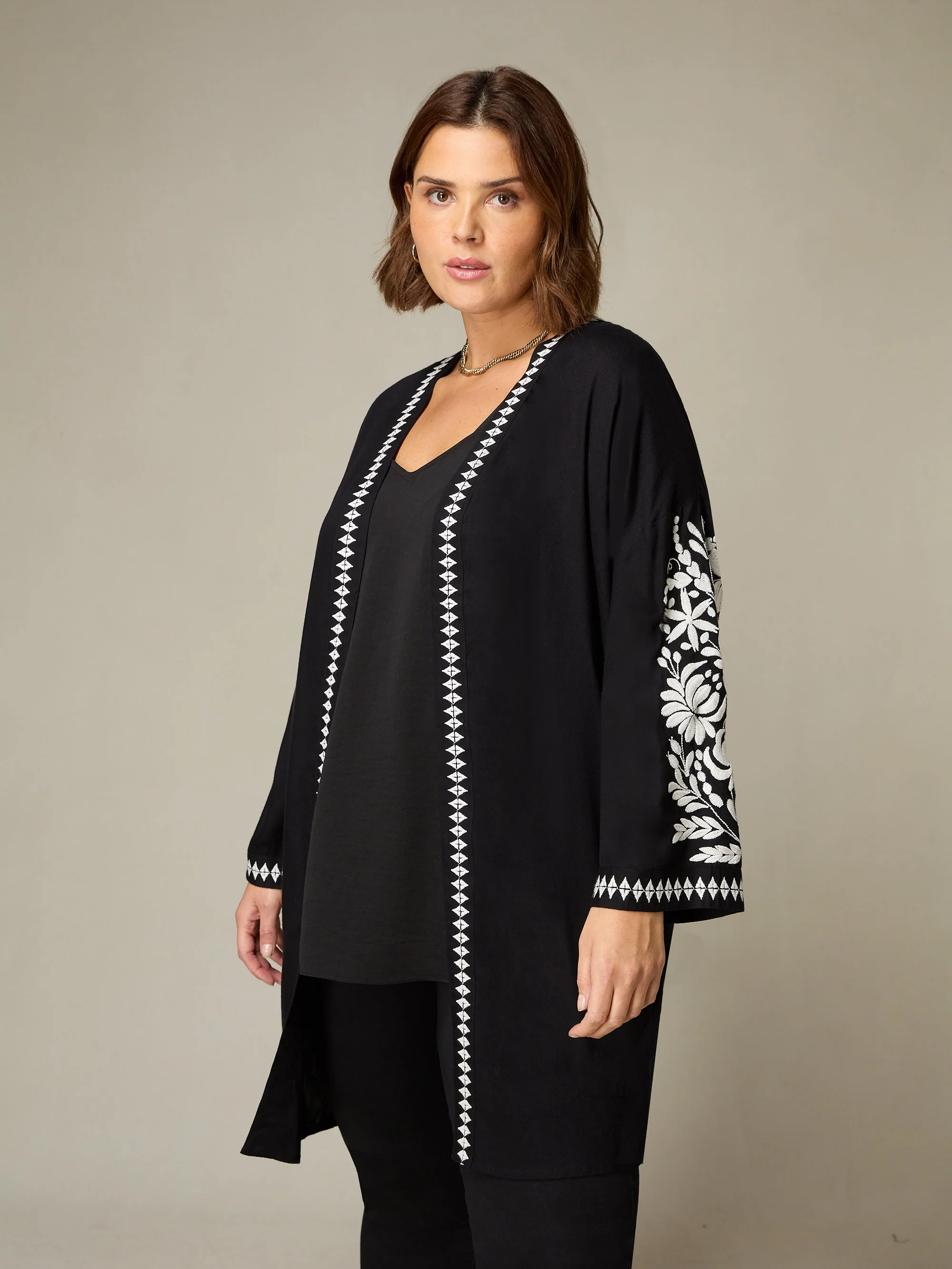 Black Embroidered Kimono - Image 3