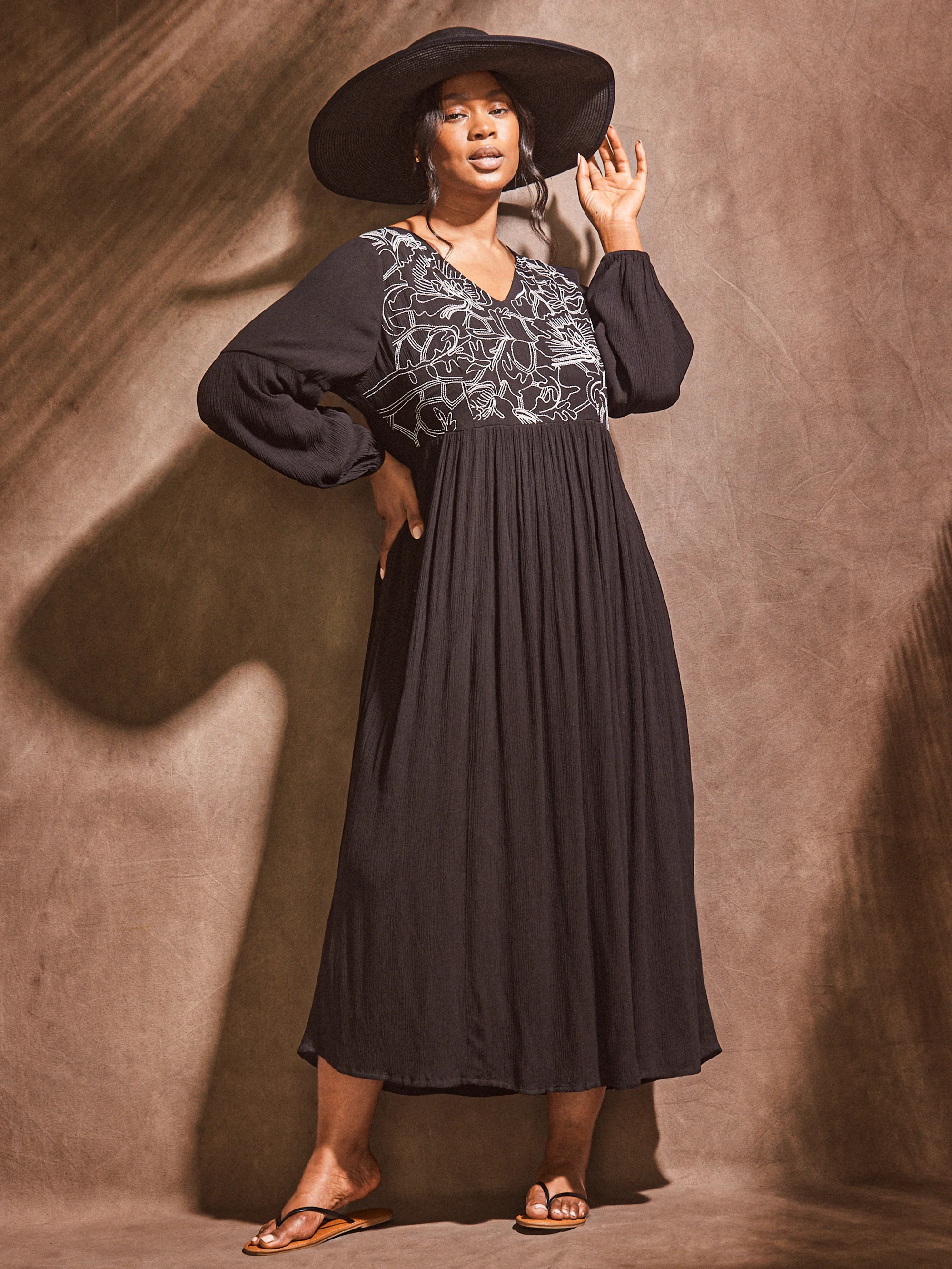 Black Embroidered Viscose Crinkle Dress - Image 4