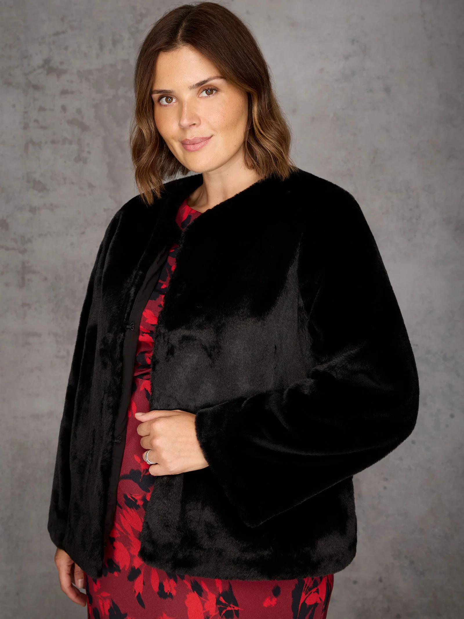 Black Faux Fur Jacket - Image 3