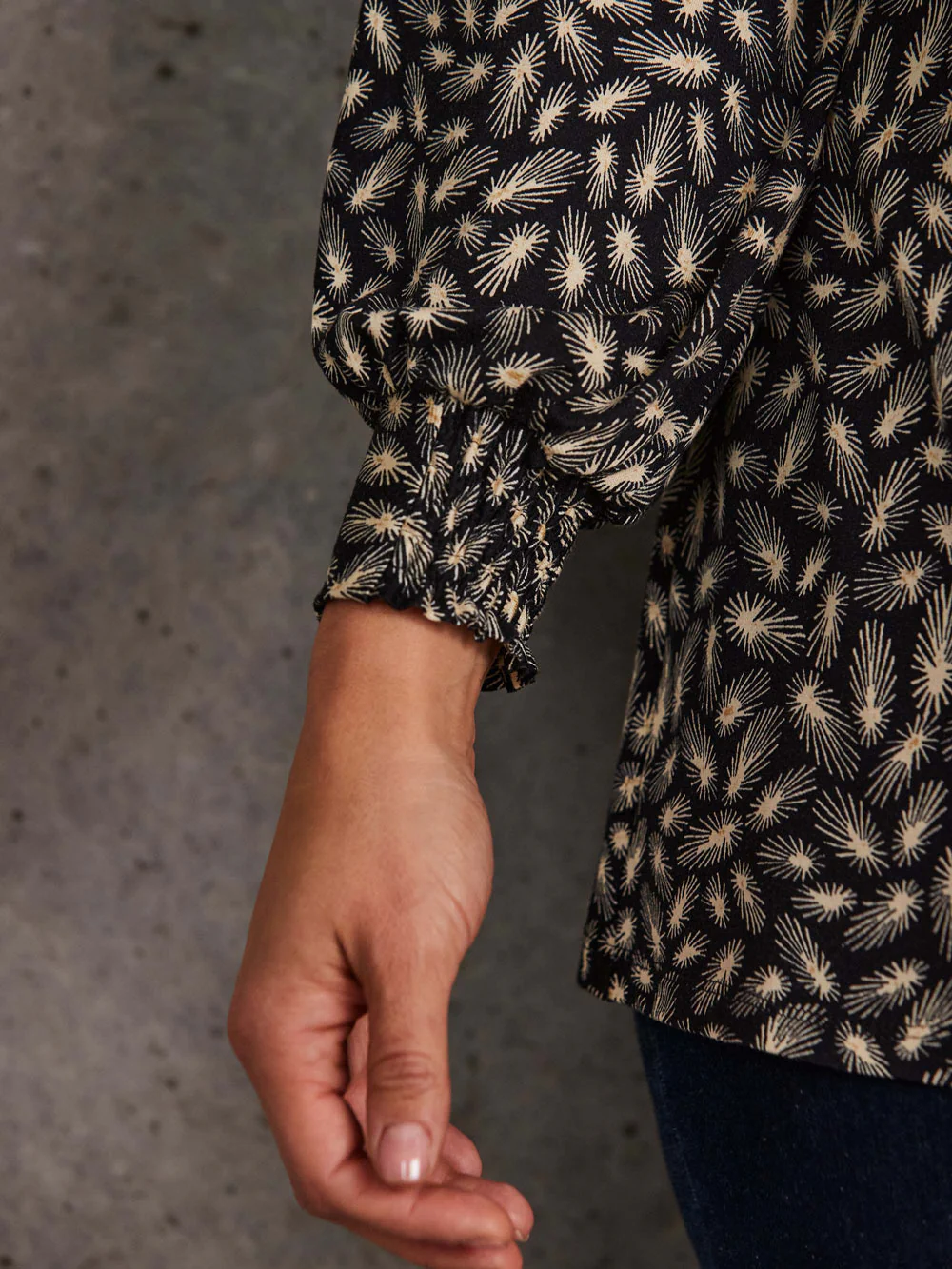 Black Feather Print Nehru Collar Tunic - Image 5