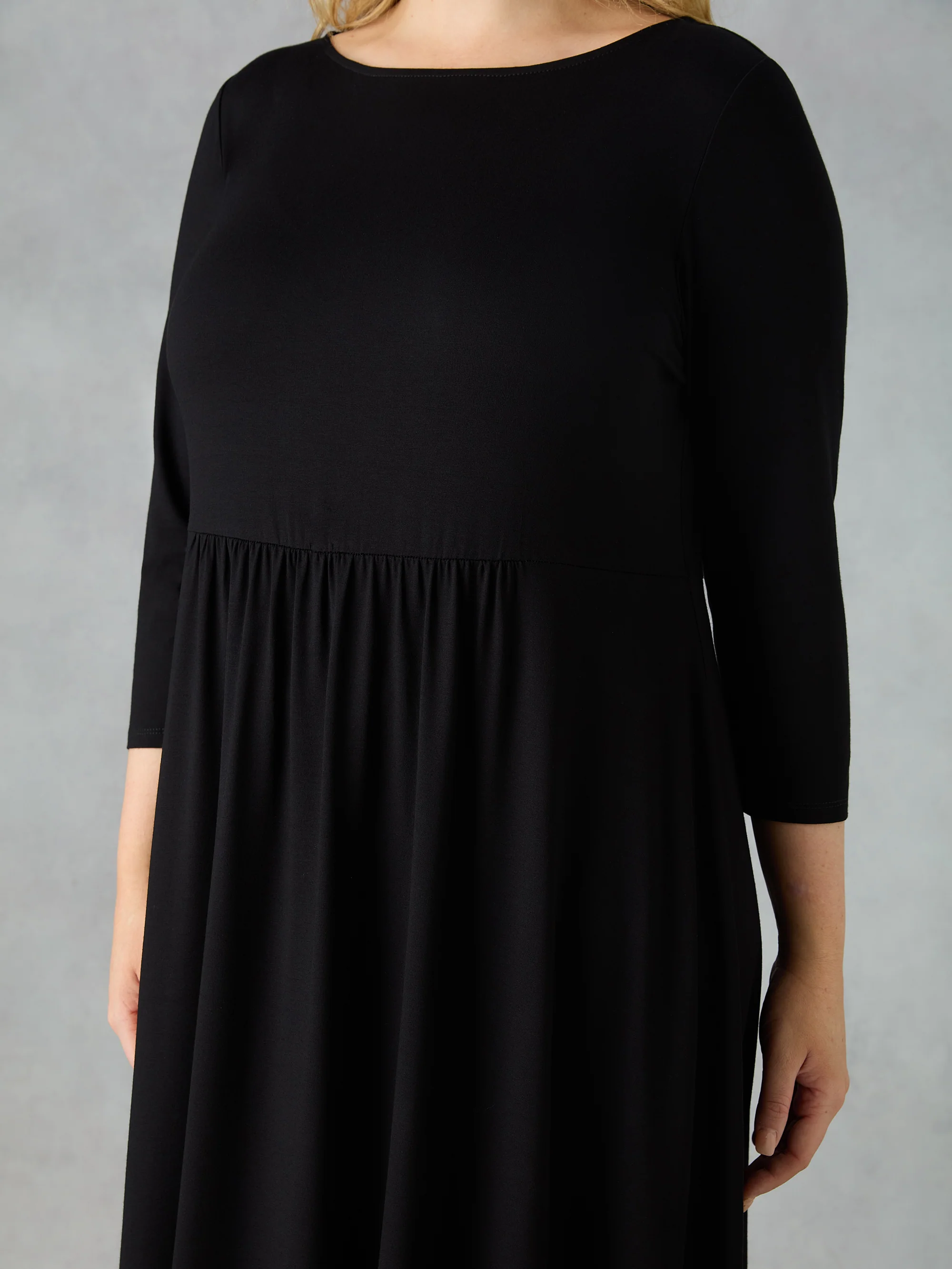 Black Jersey Midi Dress - Image 2