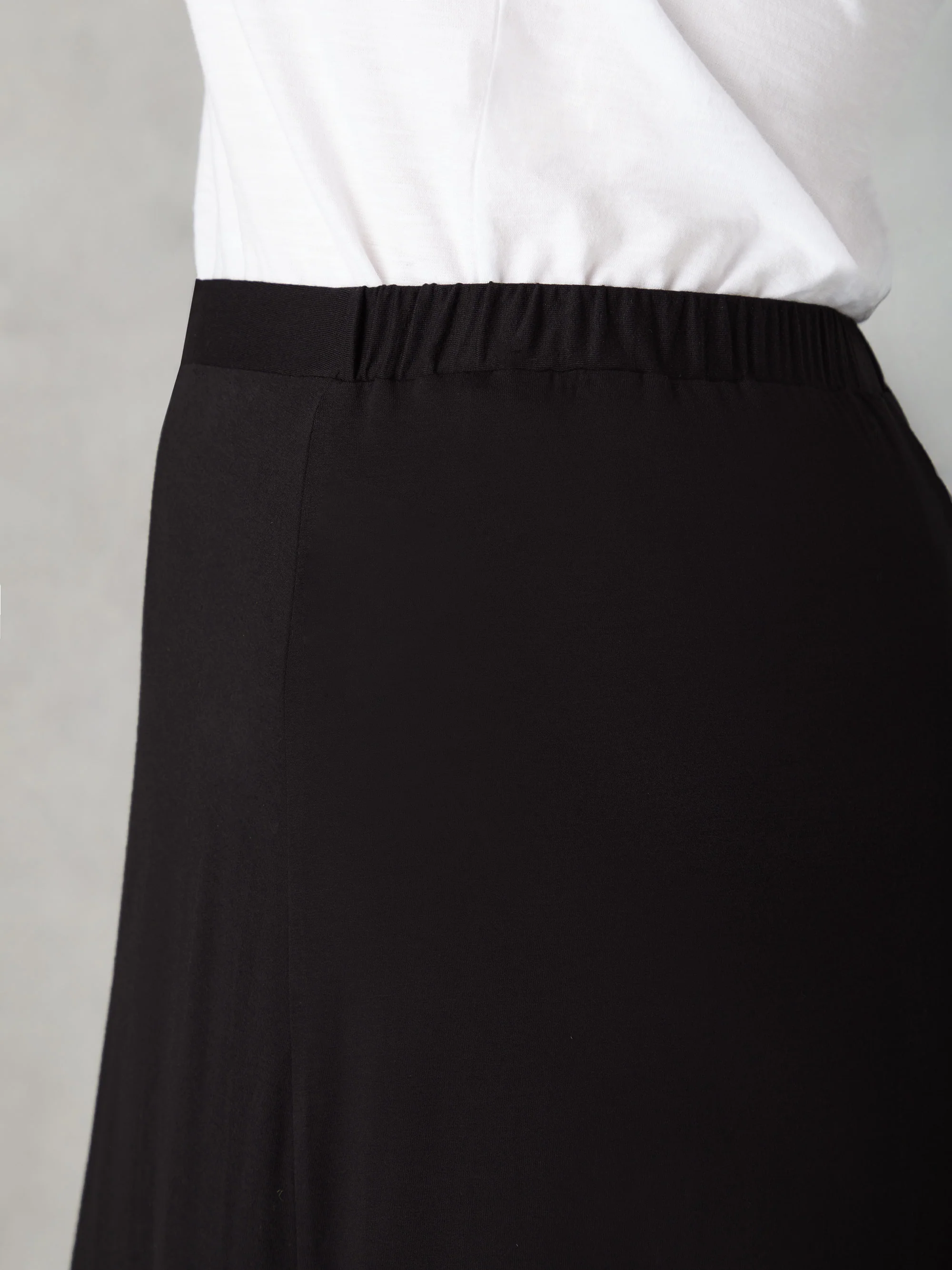 Black Jersey Midi Skirt - Image 4