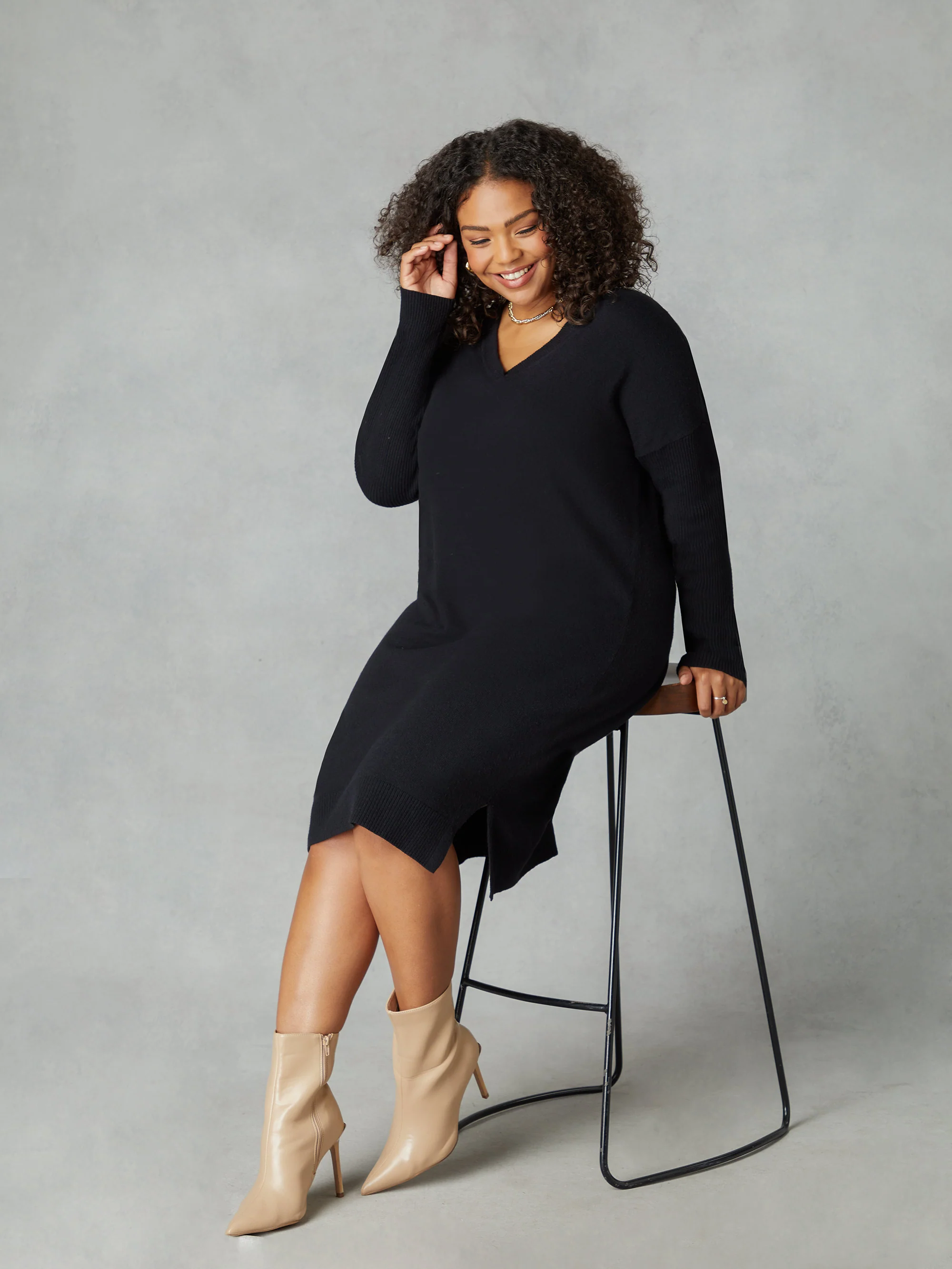 Black Fine Knit V-Neck Dress - Image 2