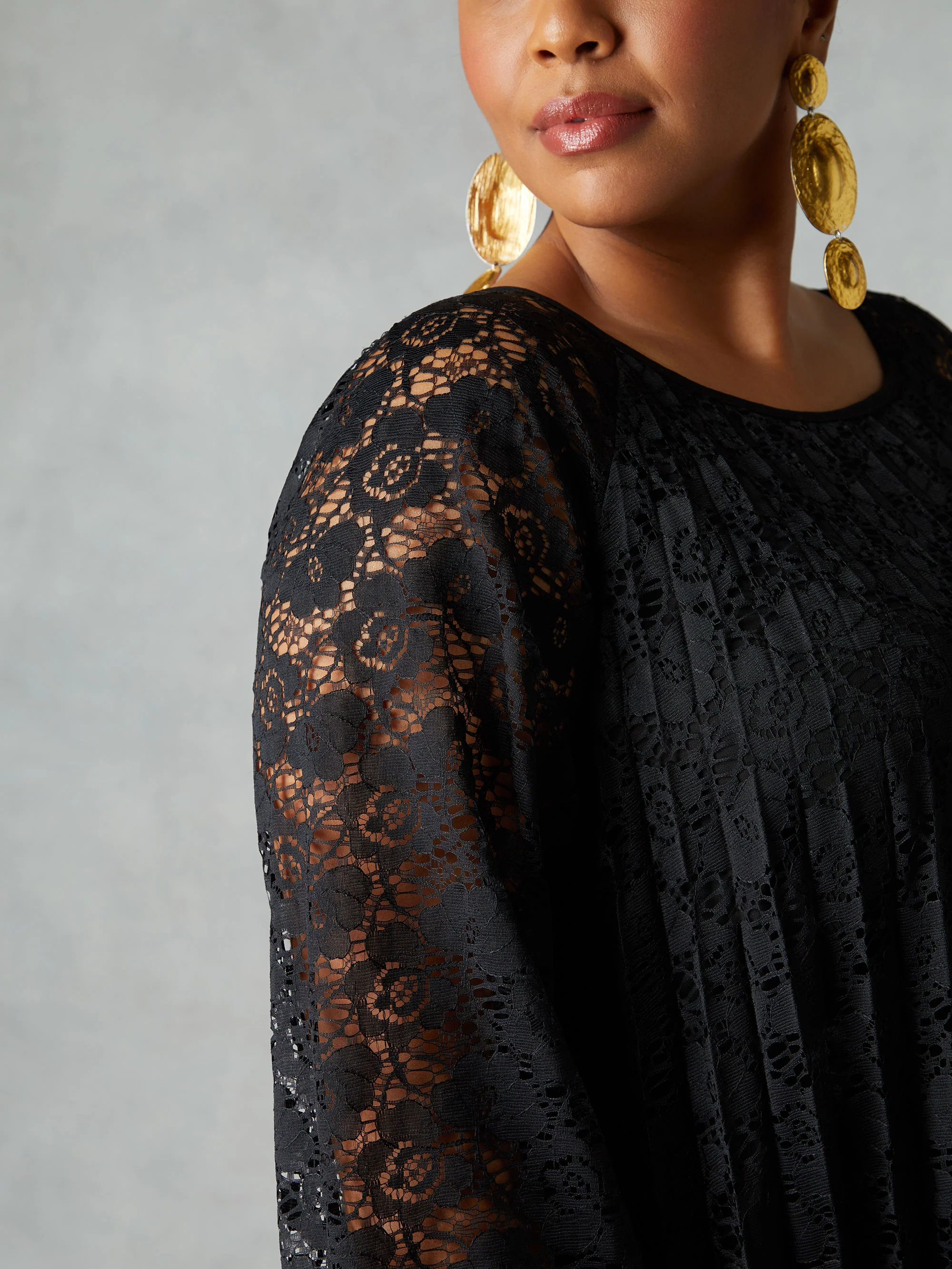 Black Lace Pleated Dress - Image 2