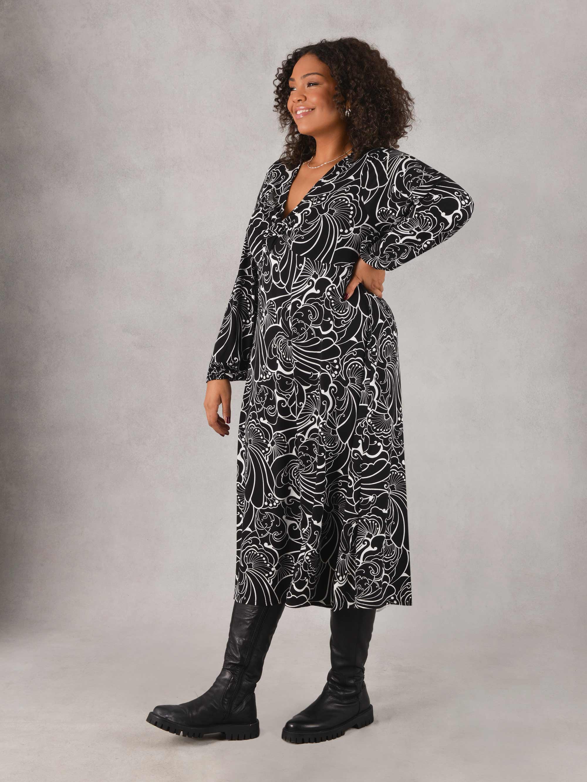 Black Linear Print Knot Front Jersey Midi Dress - Image 3