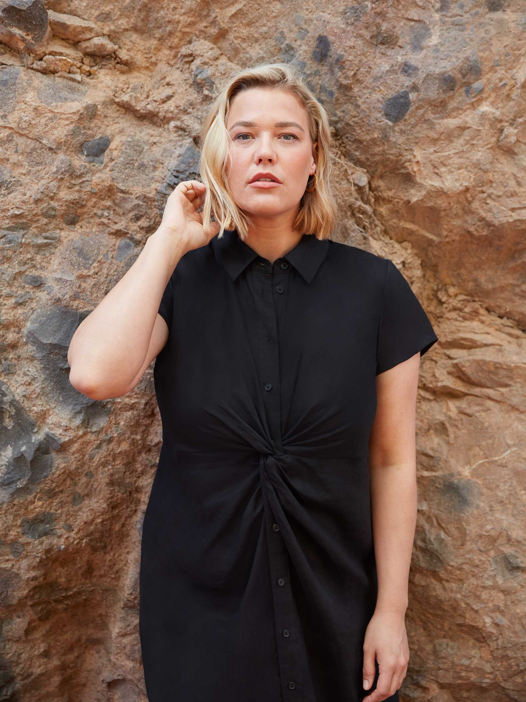 Black Linen Knot Midi Dress - Image 2