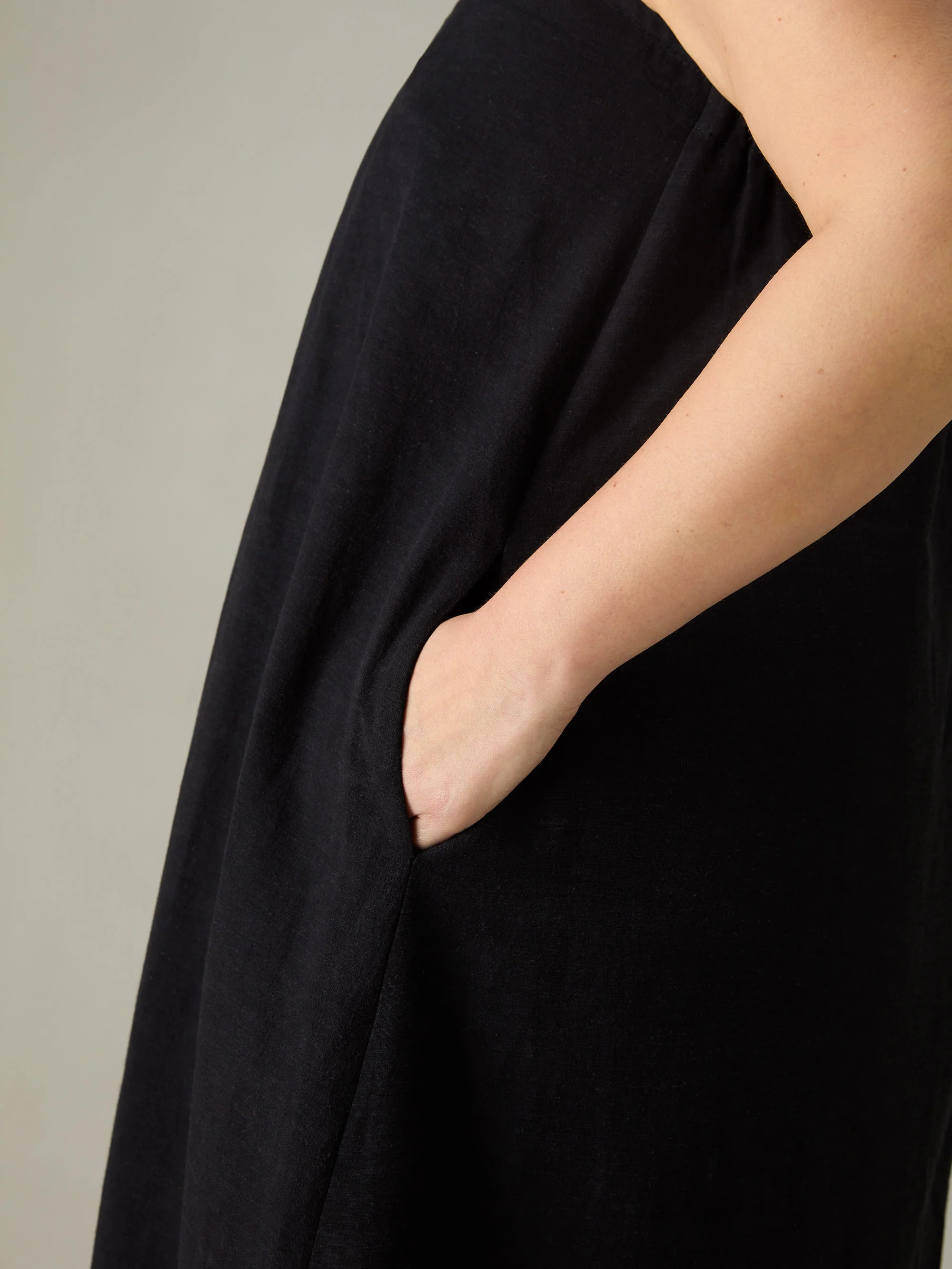 Black Linen Mix Bandeau Midaxi Dress - Image 5