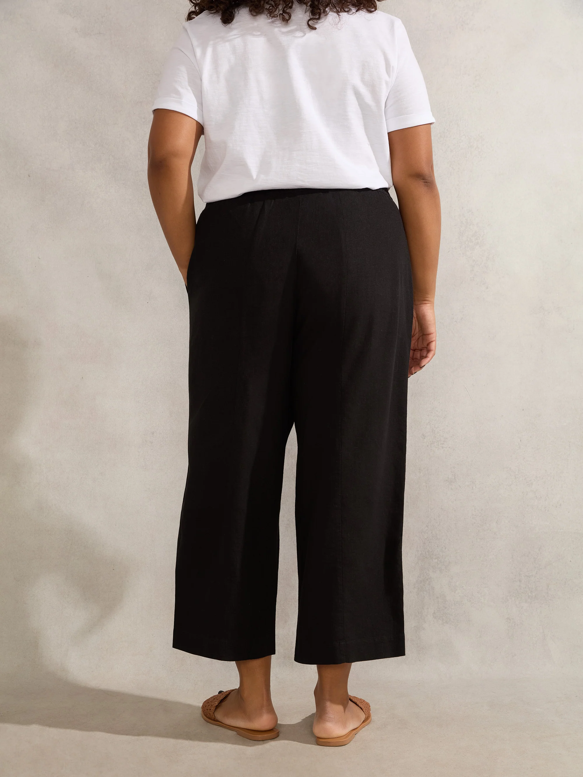 Black Linen Blend Wide Leg Cropped Trousers - Image 3