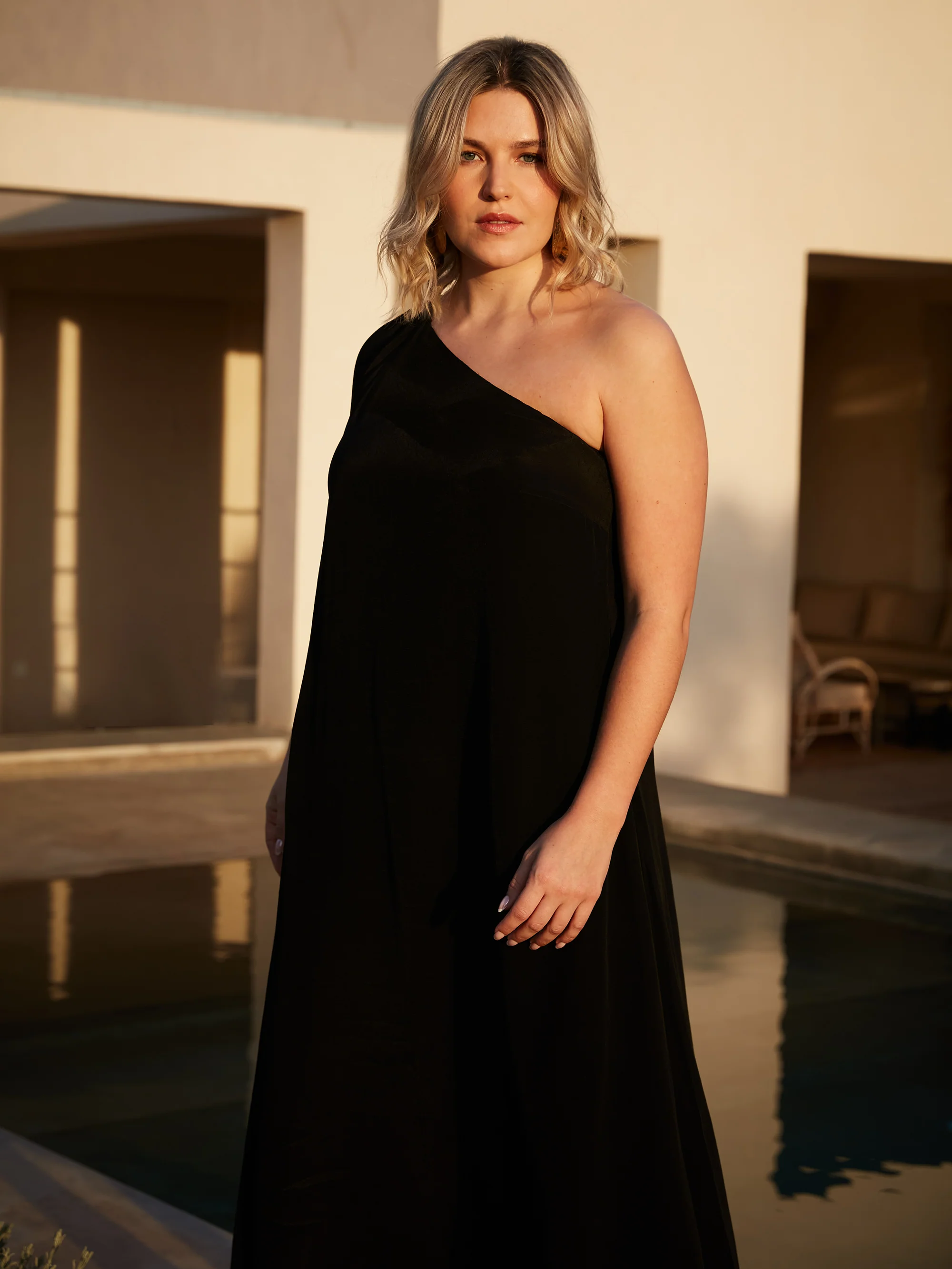 Black One Shoulder Maxi Dress - Image 2