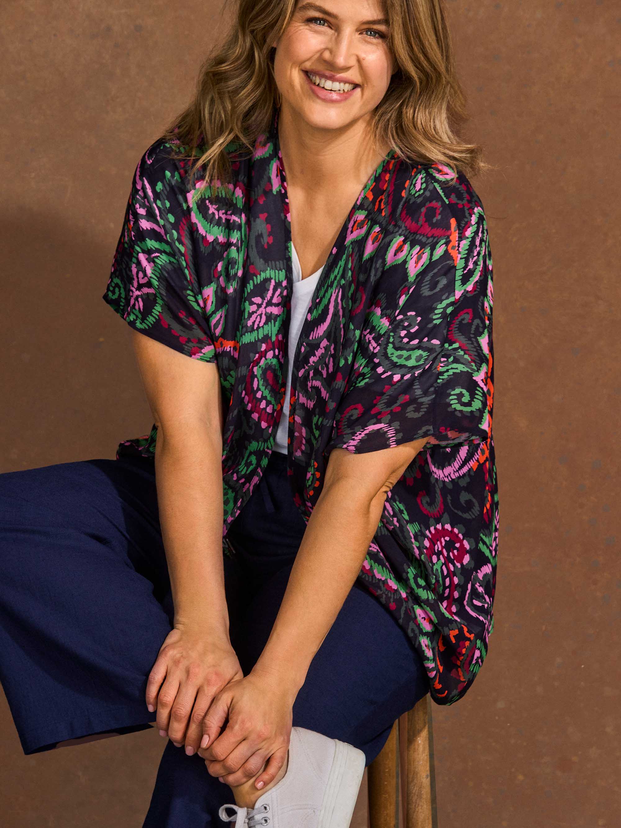 Black Paisley Print Batwing Cover Up - Image 2