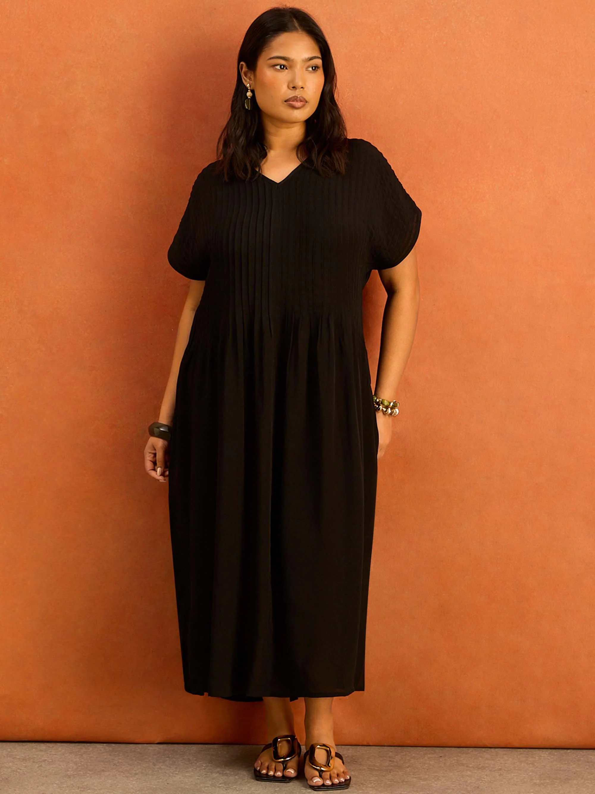 Black Pleated Midi Dress - Image 4