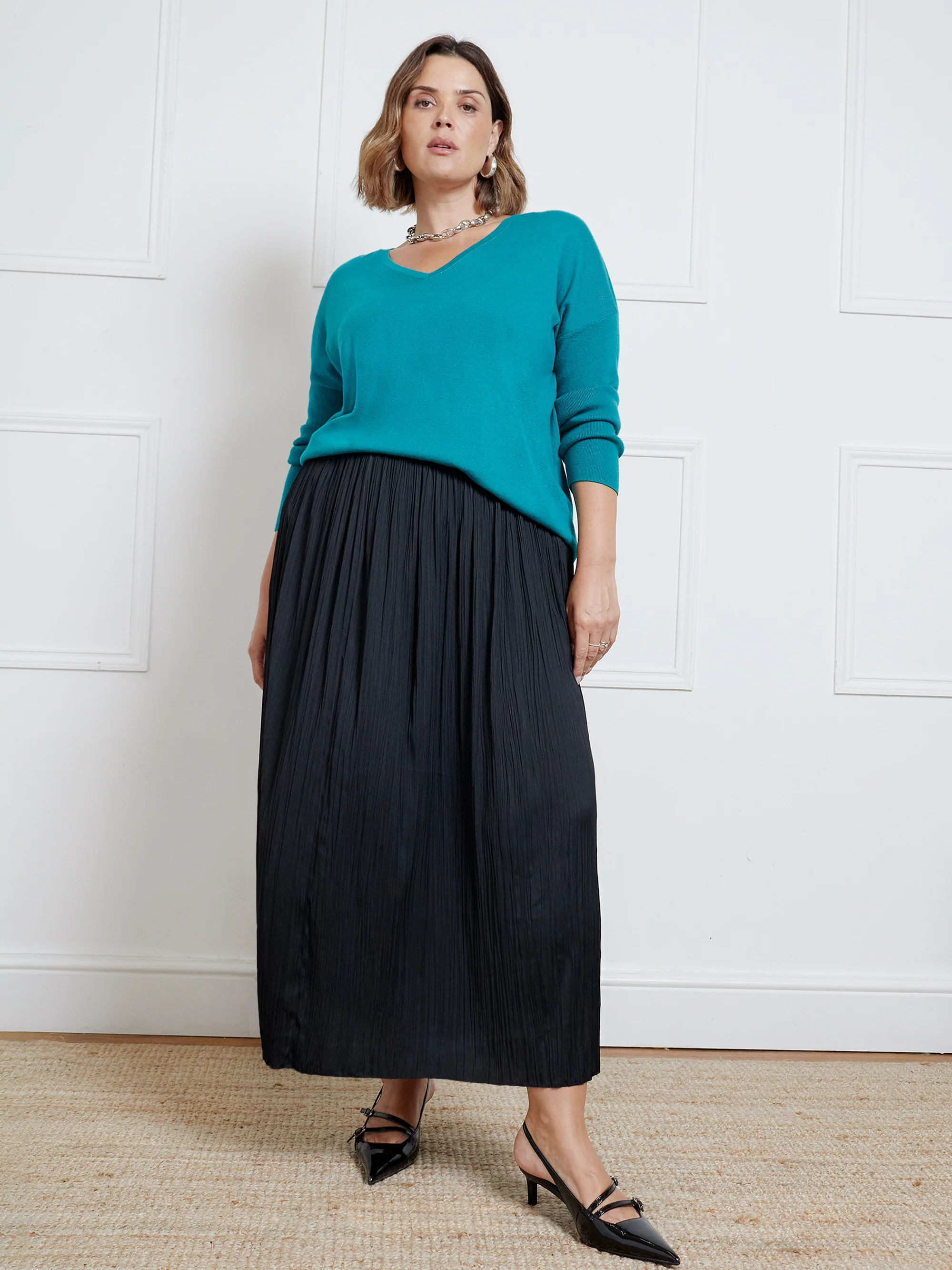 Black Pleated Midi Skirt - Image 2