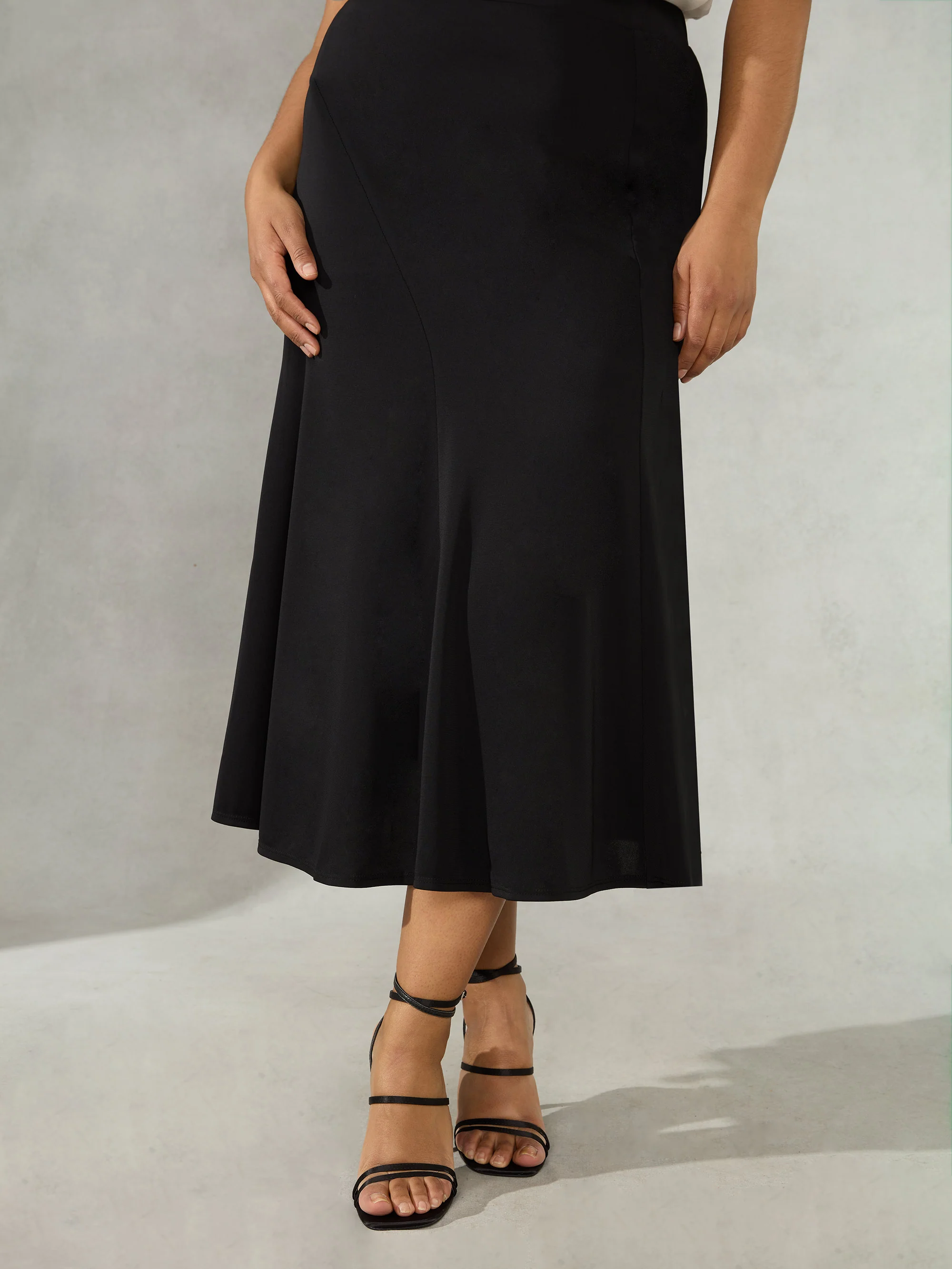Black Seam Detail Midi Skirt - Image 2