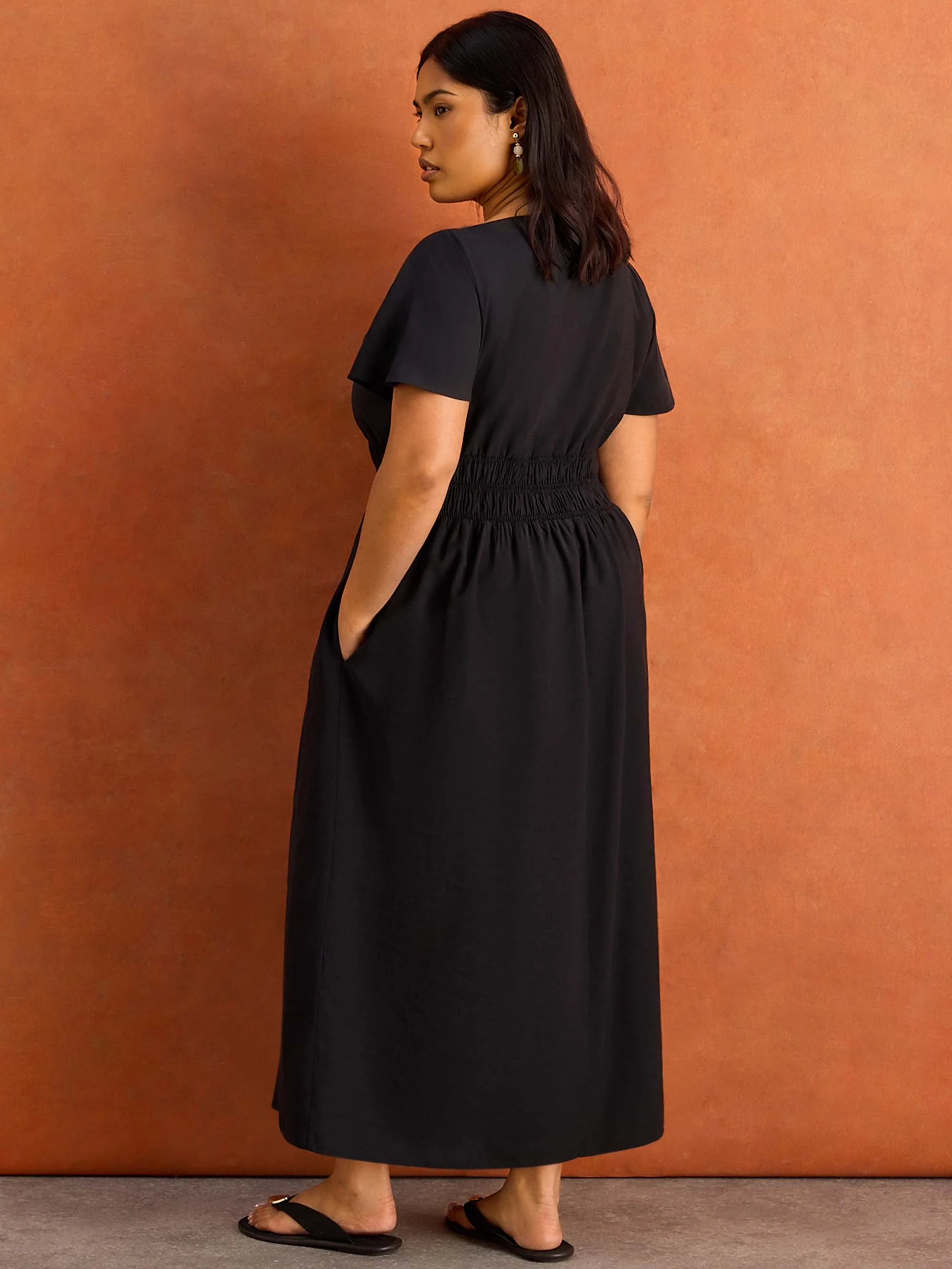 Black Shirred Waist Short Sleeve Midaxi Dress - Image 4