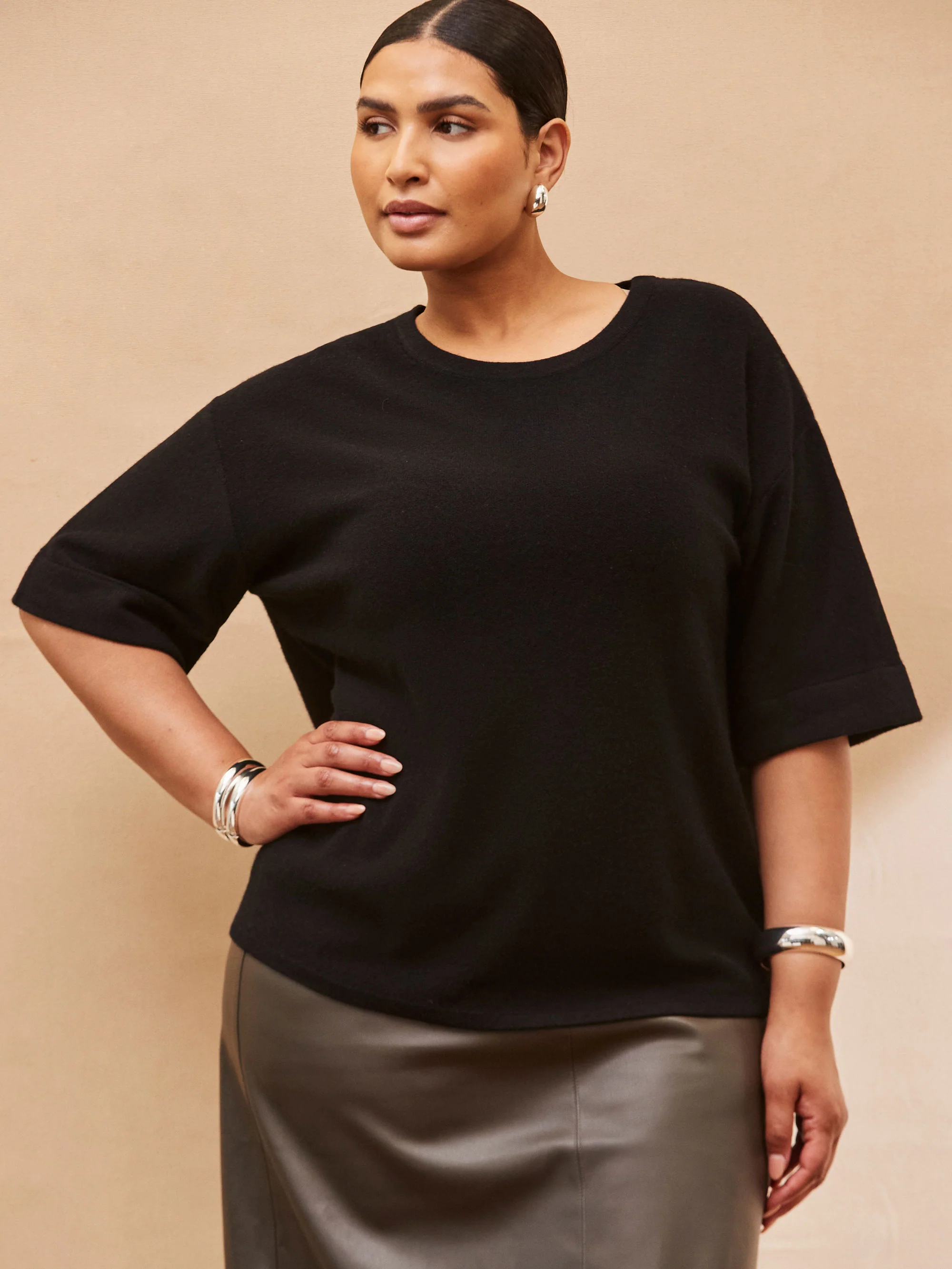 Black Short Sleeve Knit Jumper - Image 3