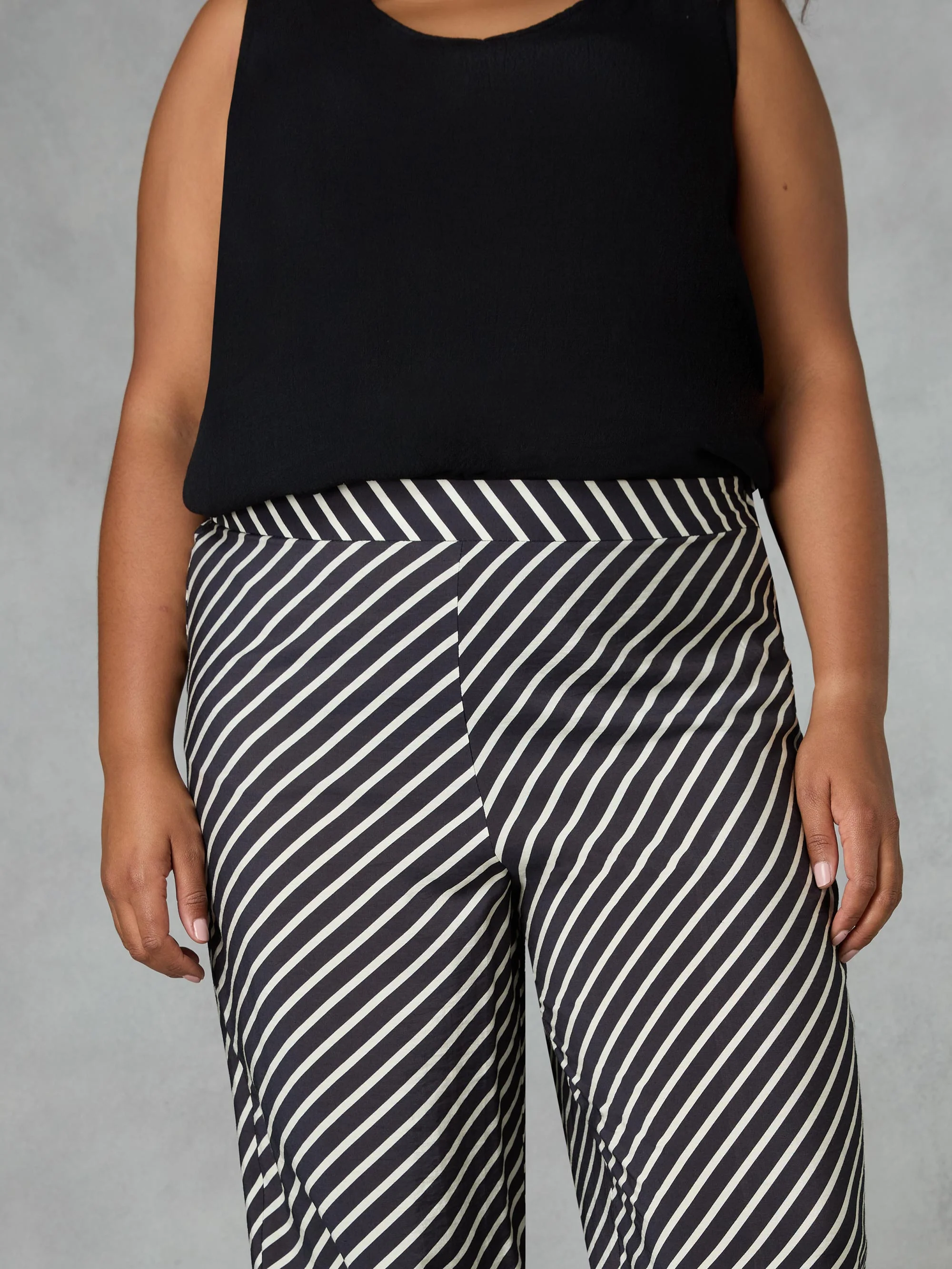 Black Stripe Wide Leg Trouser - Image 3