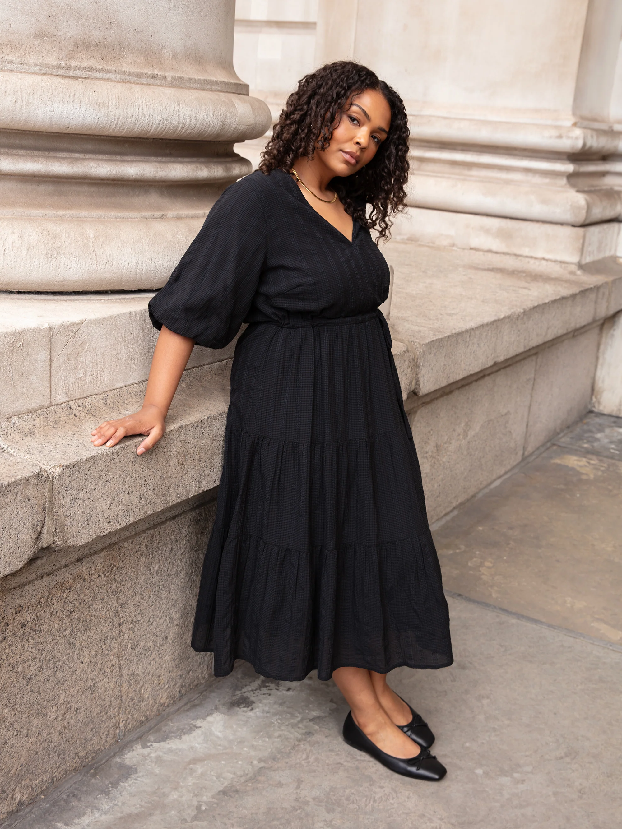 Black Textured Tiered Midi Dress - Image 2