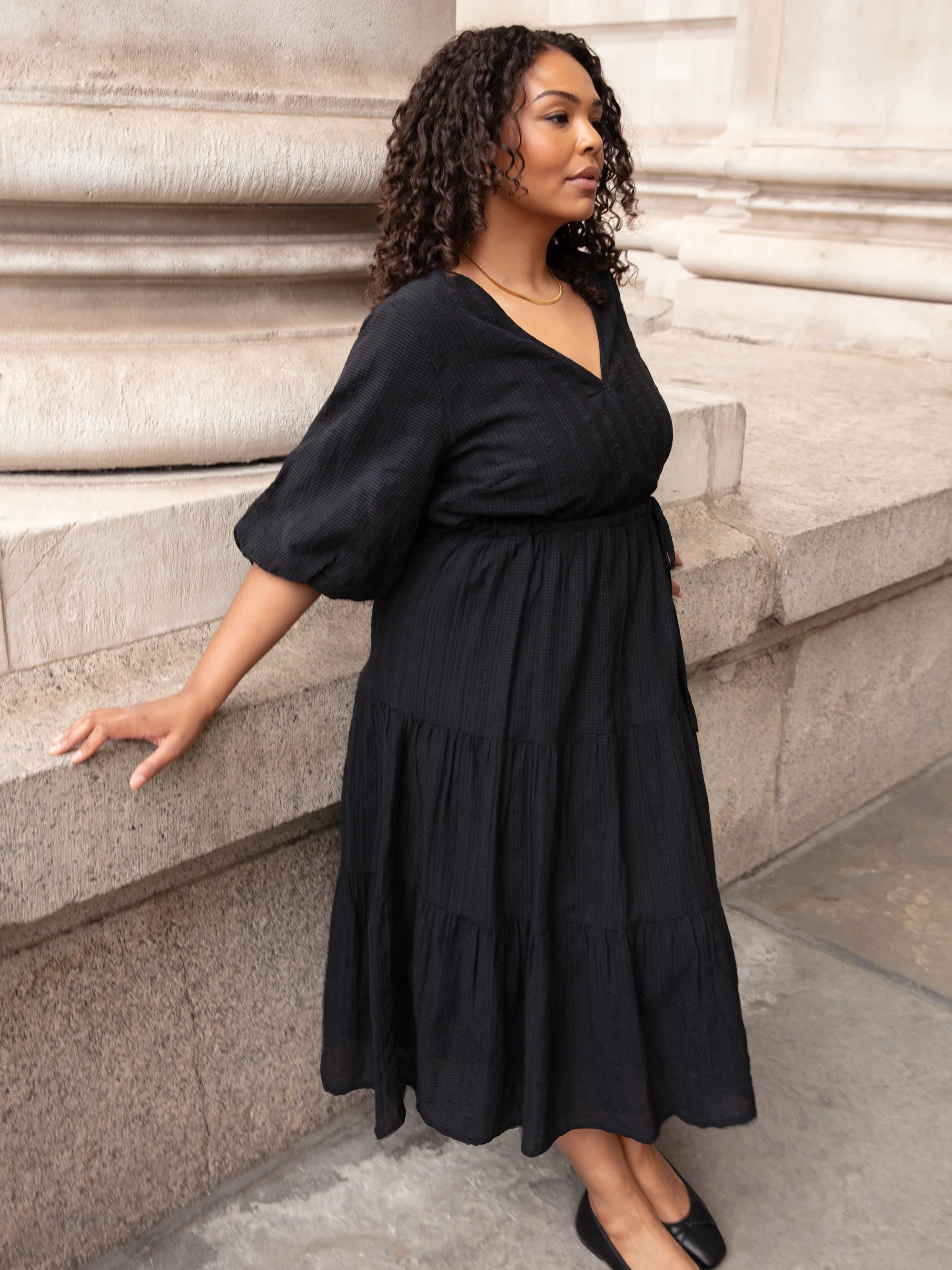 Black Textured Tiered Midi Dress - Image 3