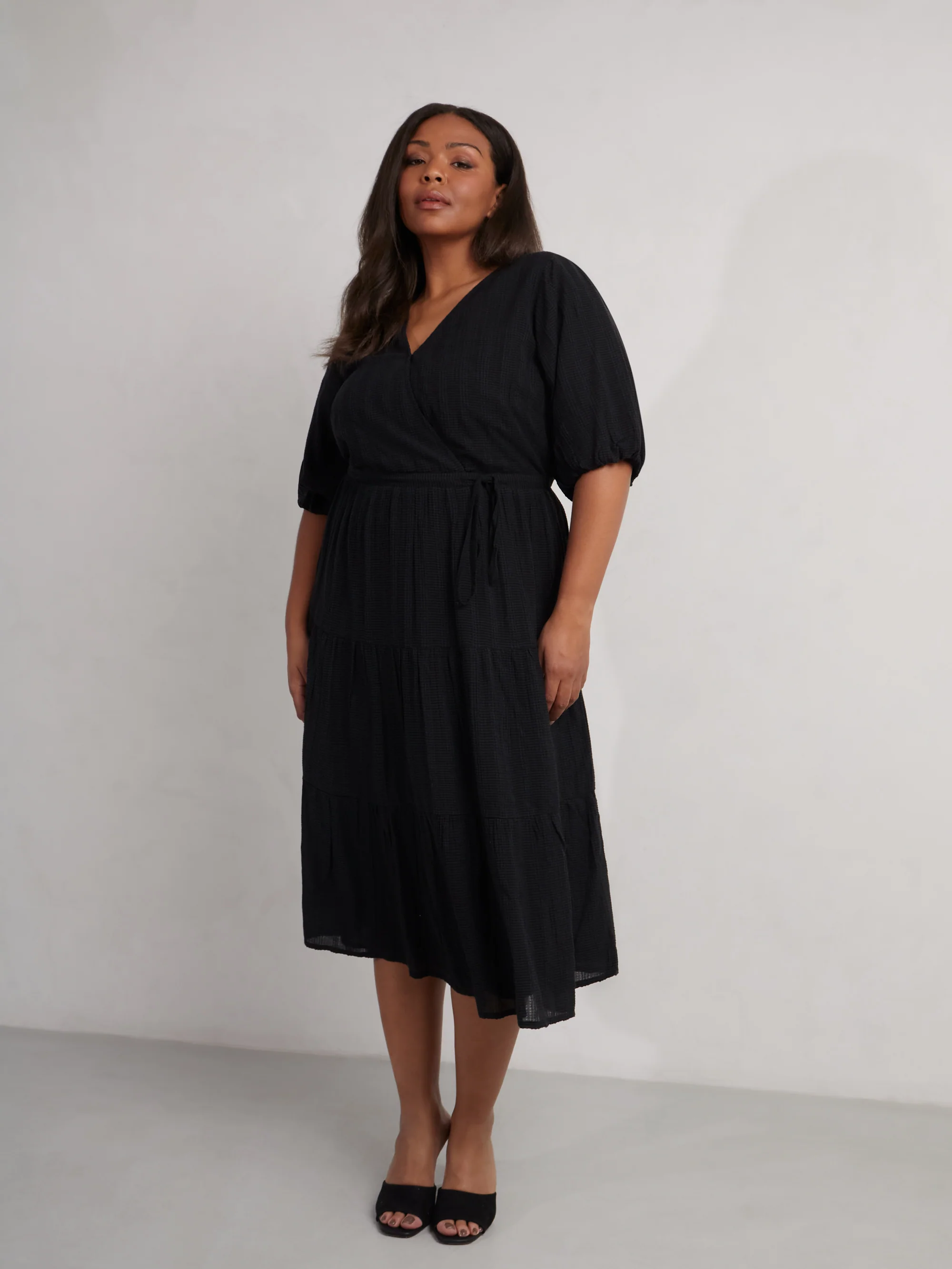 Black Textured Tiered Midi Dress - Image 4